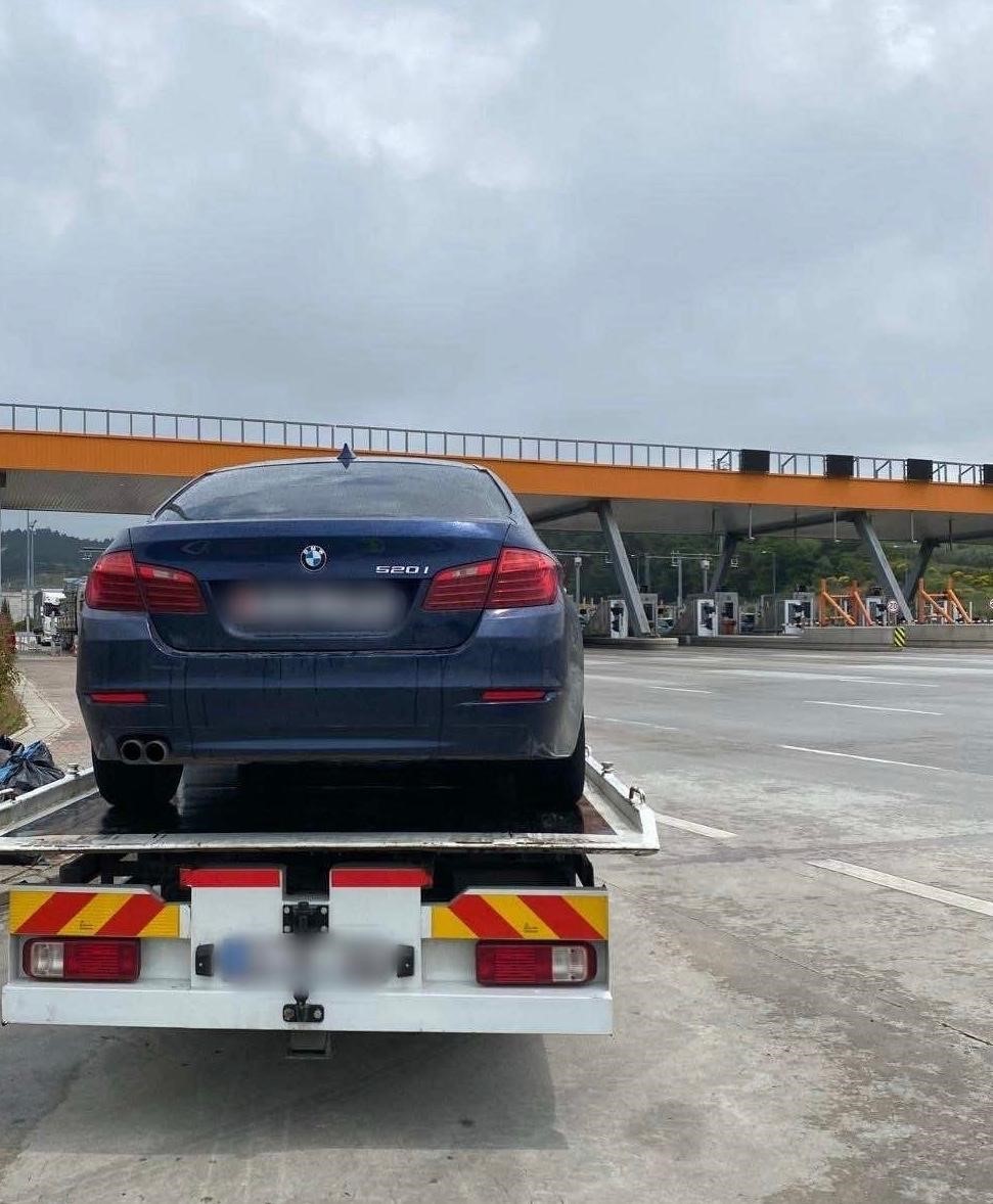 Çakarlı otomobile gereği yapıldı