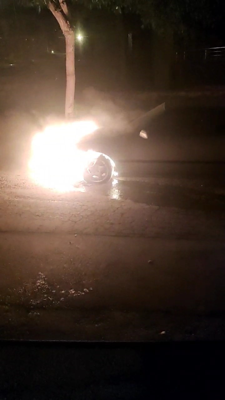 Elazığ’da araç yangını