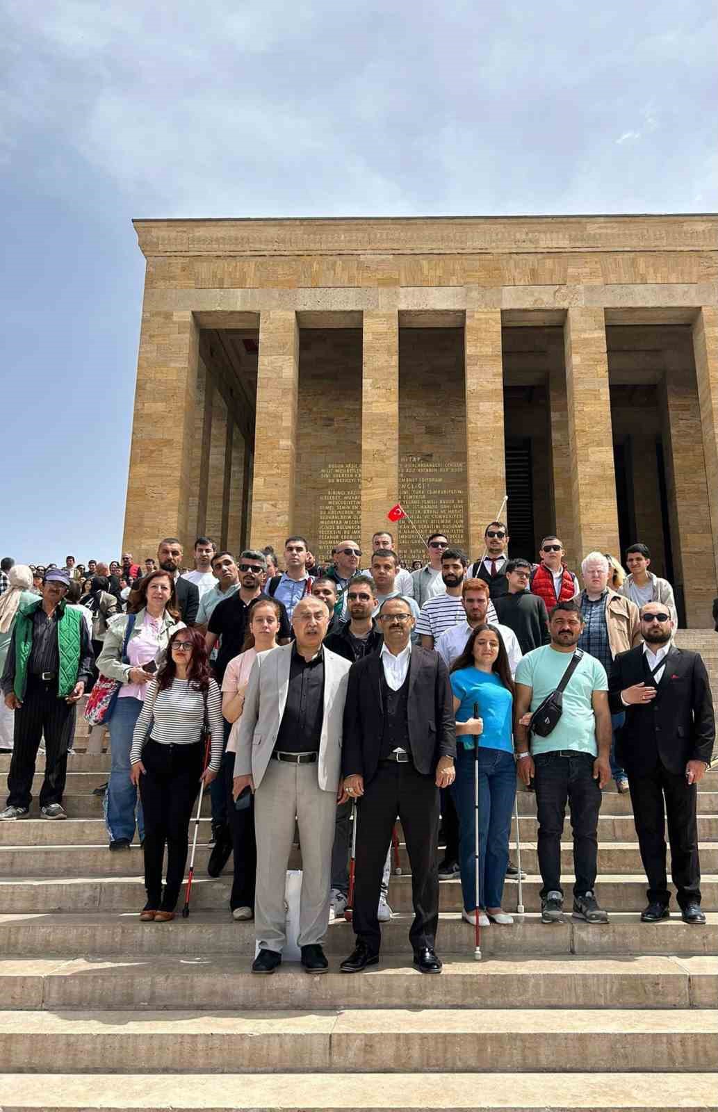 Altı Nokta K&ouml;rler Derneği Gen&ccedil;lik Meclisi Ankara&rsquo;da buluştu
