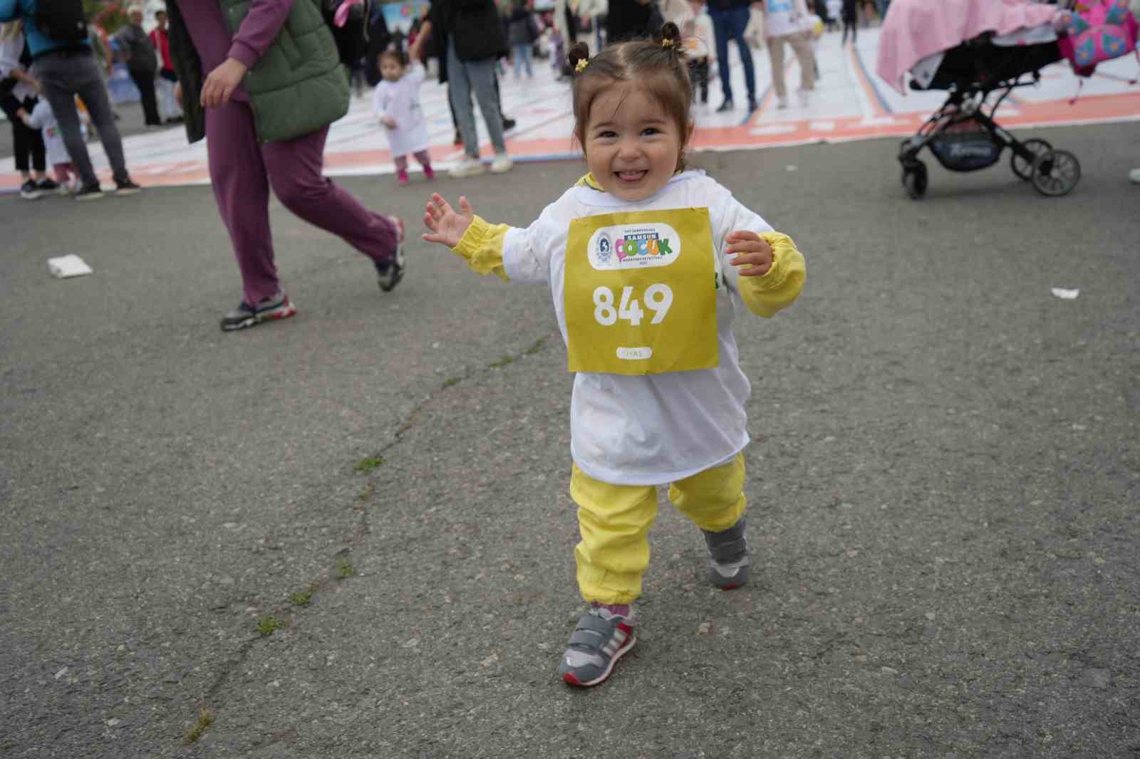 Çocuk Maratonu ve Festivali, 15 bin çocuk ve ailesine ev sahipliği yaptı