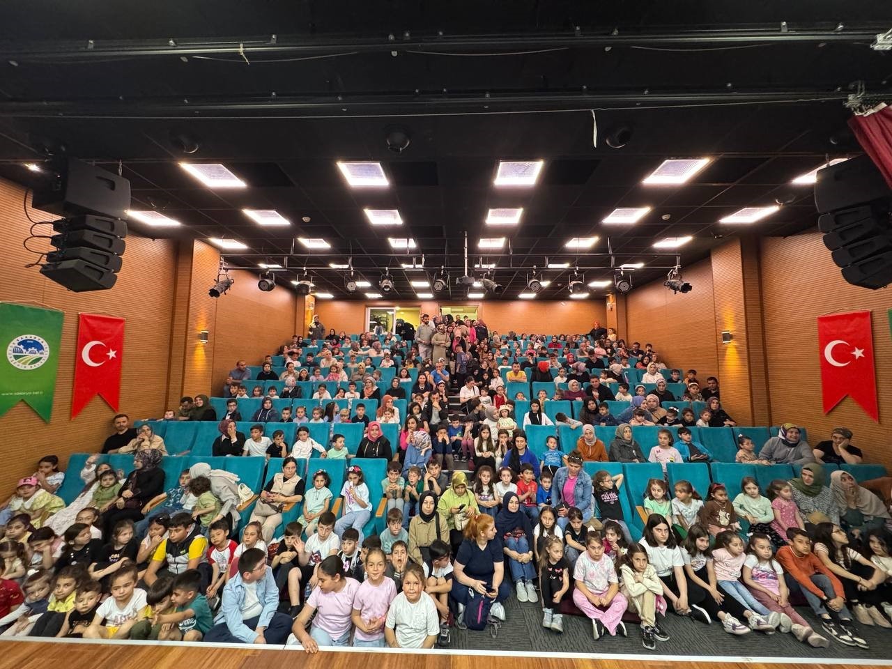 Geyve SGM&rsquo;de minikler unutamayacakları bir şenlikte buluştu
