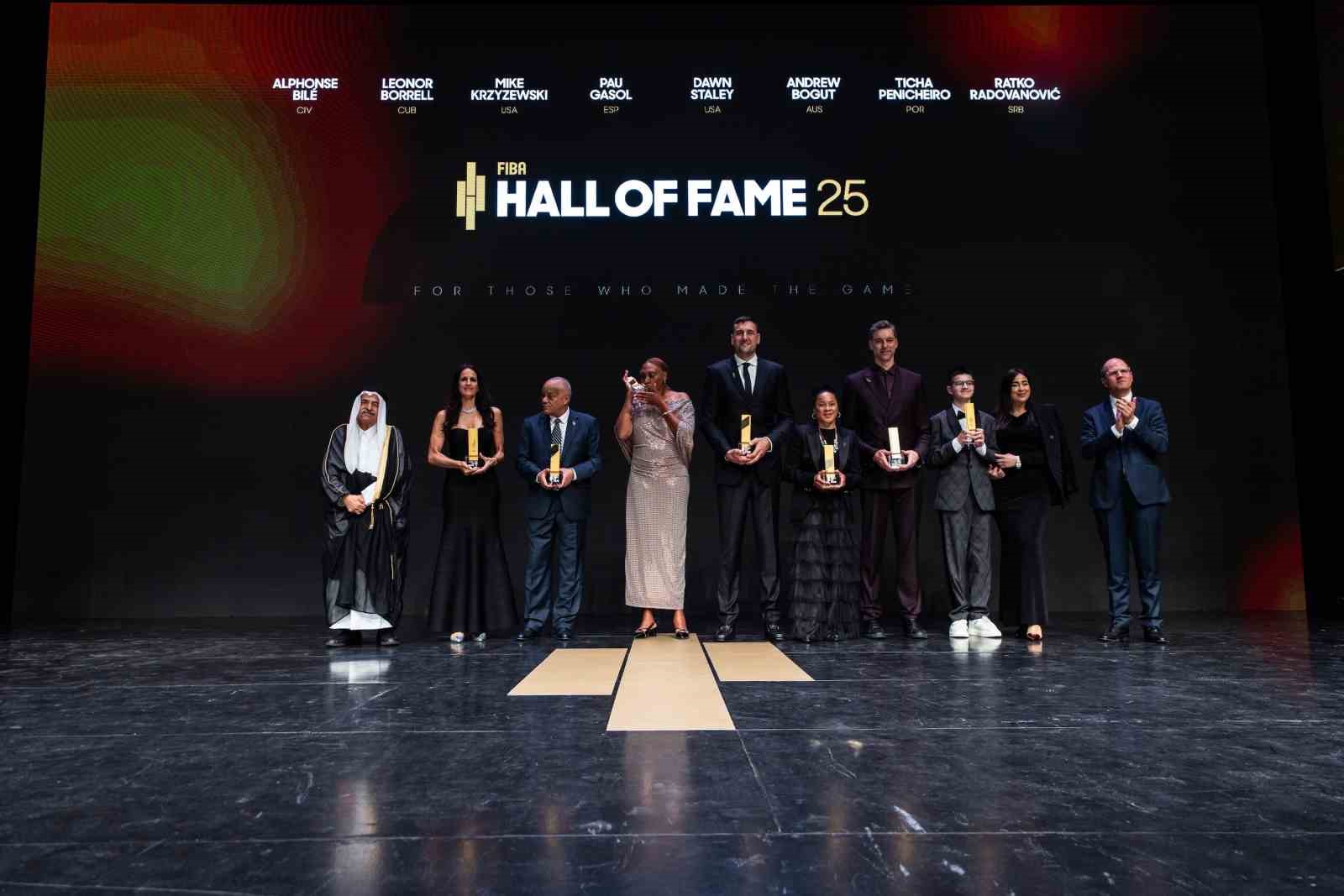 Pau Gasol, Mike Krzyzewski ve Andrew Bogut FIBA Şöhretler Müzesi’ne girdi