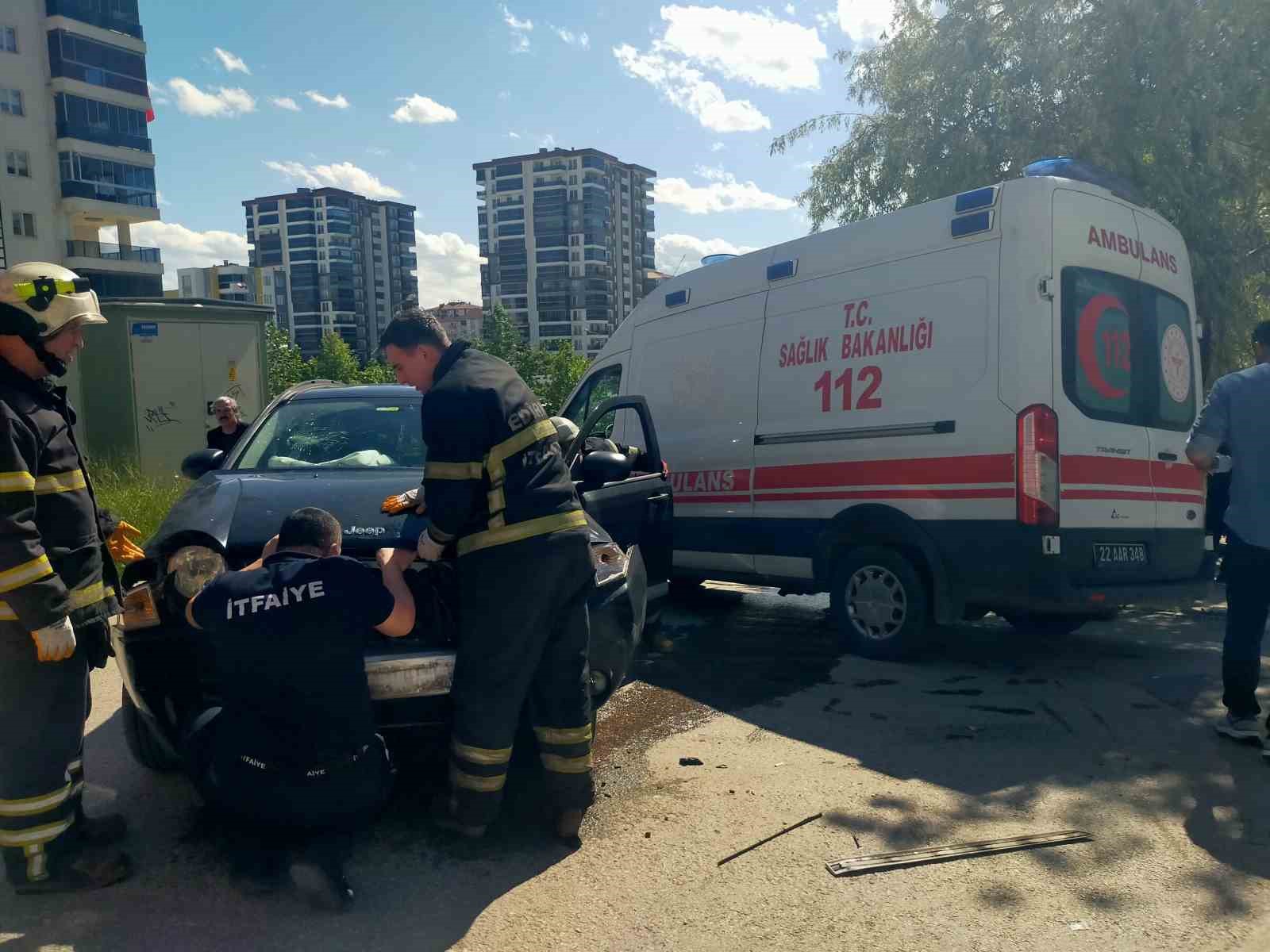 Edirne&rsquo;de trafik kazası: 4 yaralı
