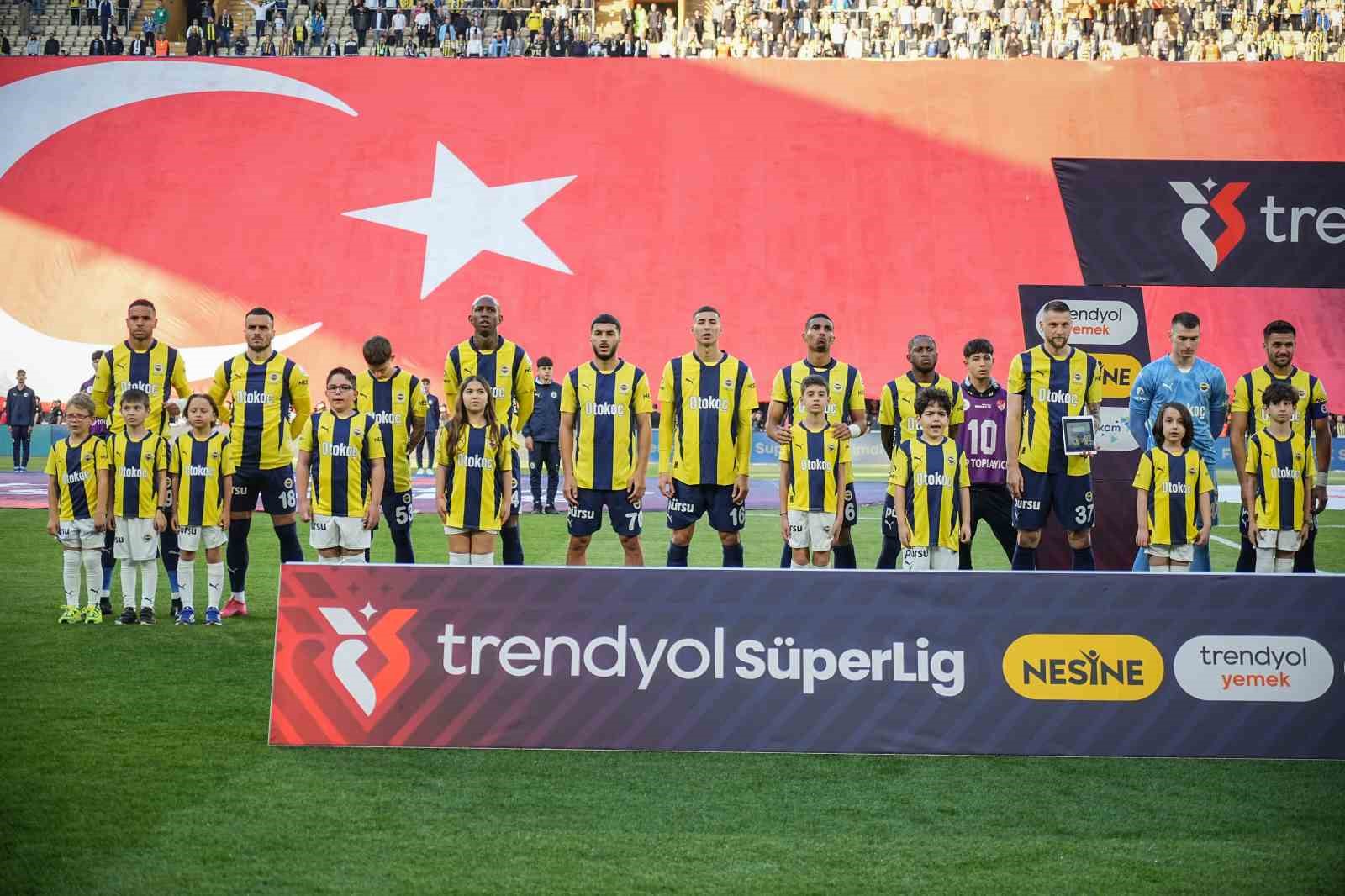 Jose Mourinho’dan Eyüpspor maçında 4 değişiklik