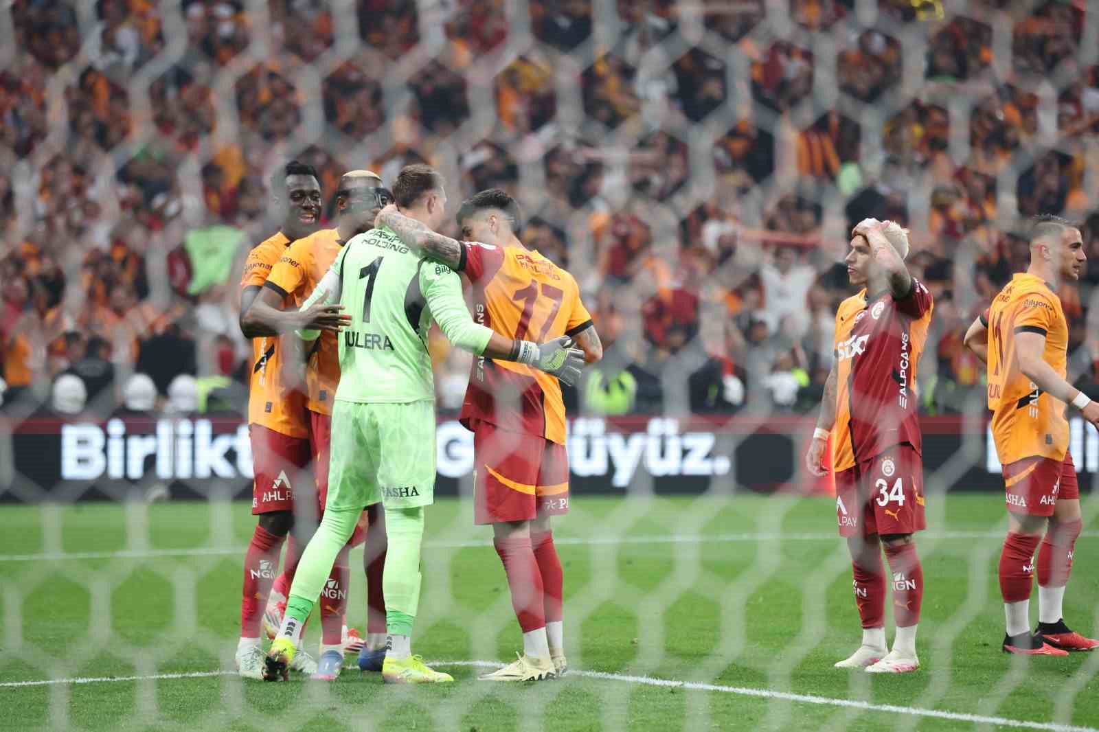 Trendyol S&uuml;per Lig: Galatasaray: 3 - Kayserispor: 0 (Ma&ccedil; sonucu)
