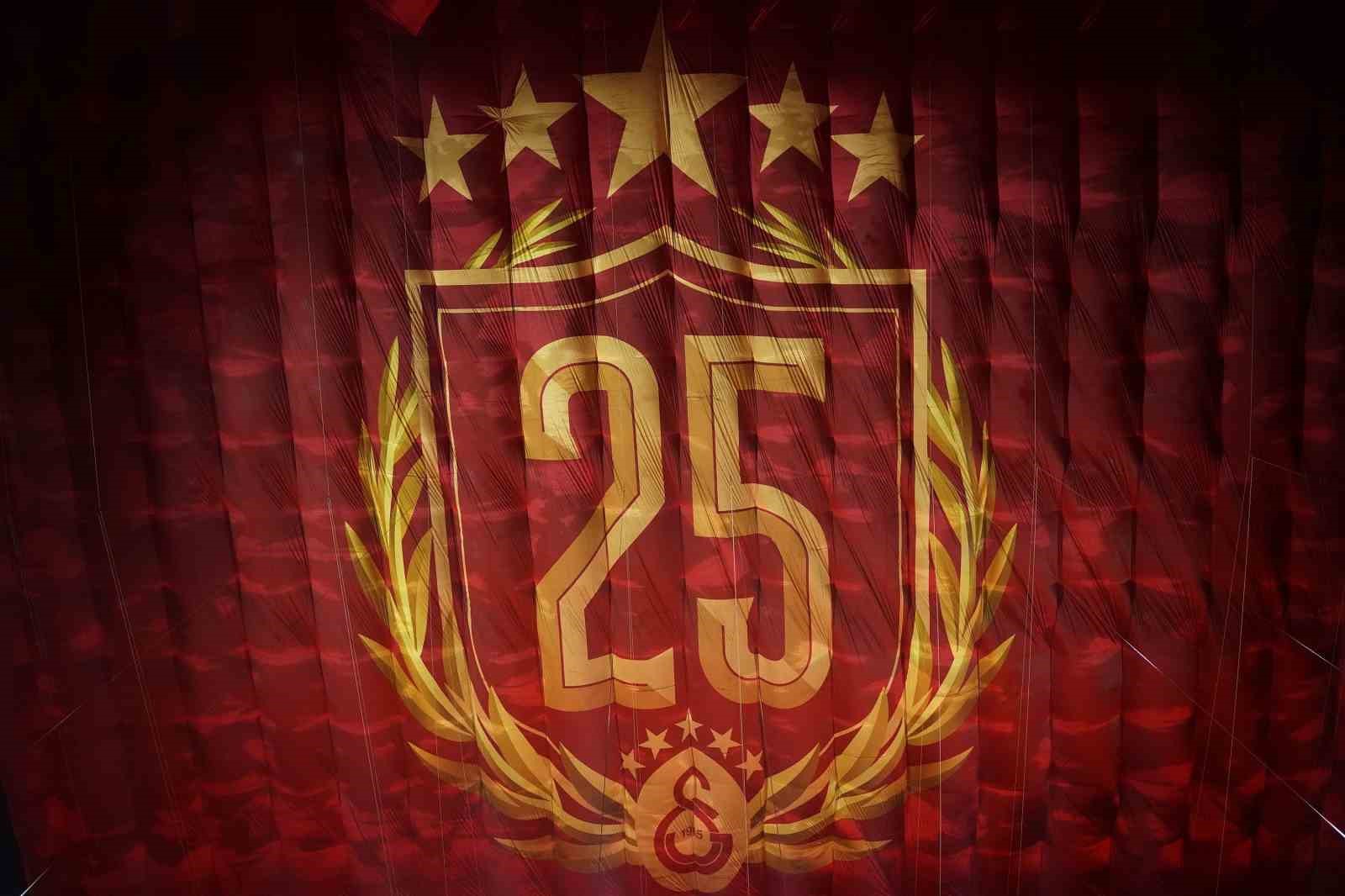 Galatasaray, Türkiye’de 5. yıldızı kazanan ilk takım oldu