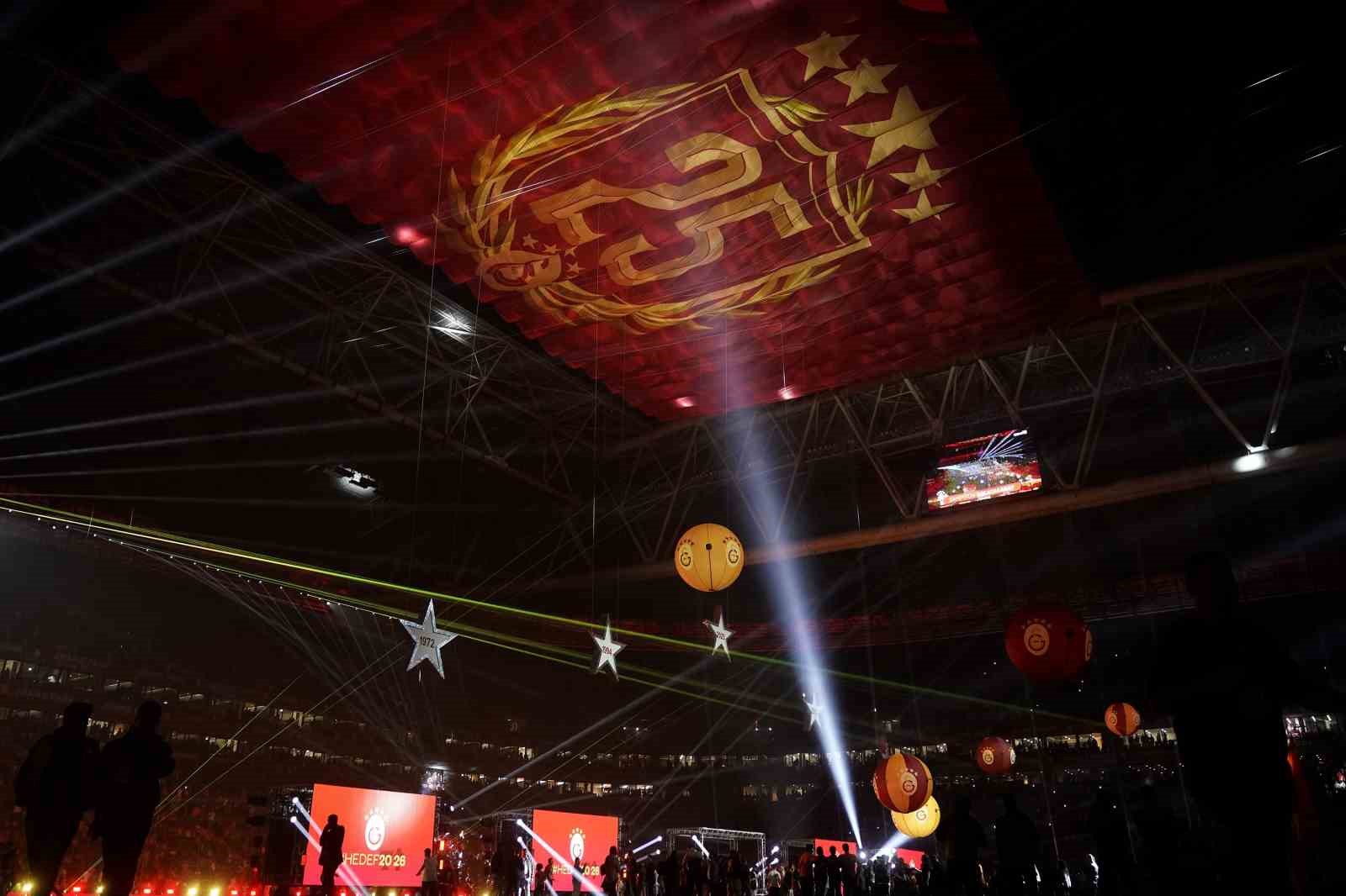 Galatasaray, Türkiye’de 5. yıldızı kazanan ilk takım oldu
