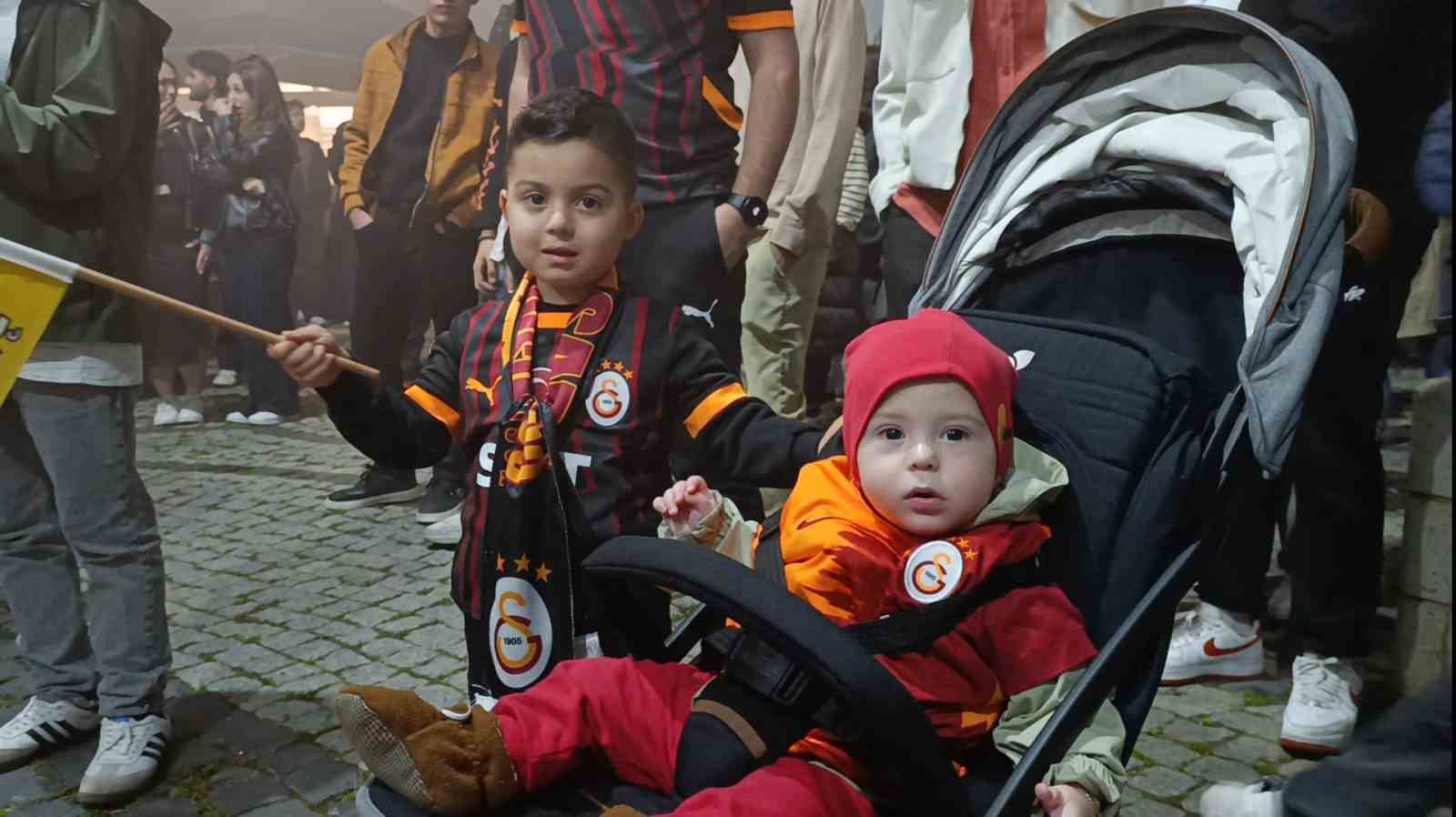 Gümüşhane’de Galatasaray’ın 25. şampiyonluğu coşkuyla kutlandı