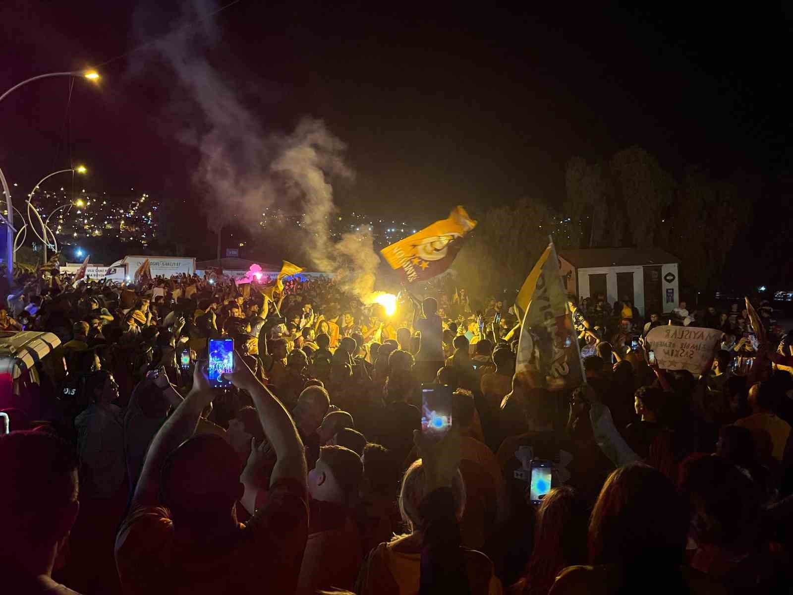 Galatasaray’ın 25. şampiyonluğu Hatay’da coşkuyla kutlandı