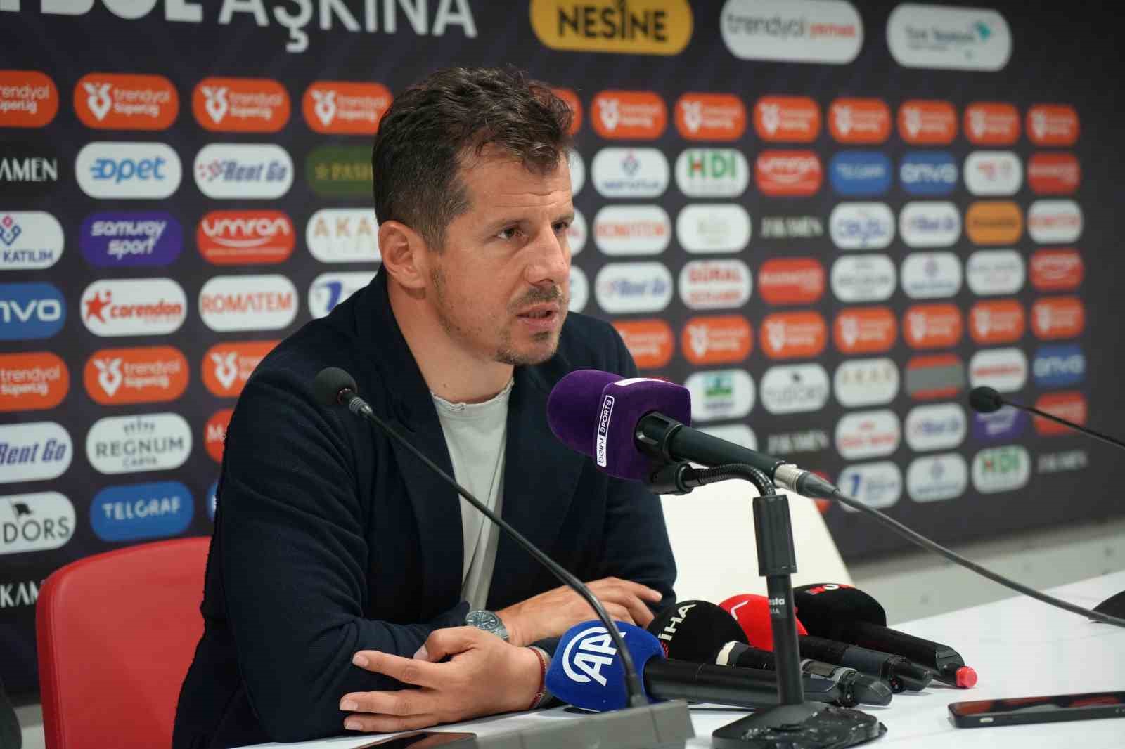 Emre Belözoğlu: "Bizi ligde tutan iç saha performansımız oldu"