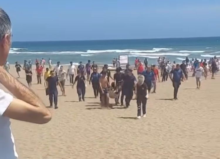 Dalgalı denize giren gen&ccedil; boğularak hayatını kaybetti
