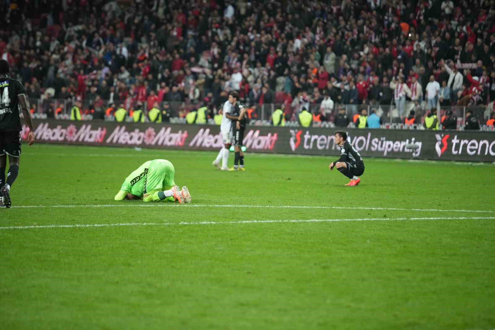 Sivasspor’dan Süper Lig’e hüzünlü veda