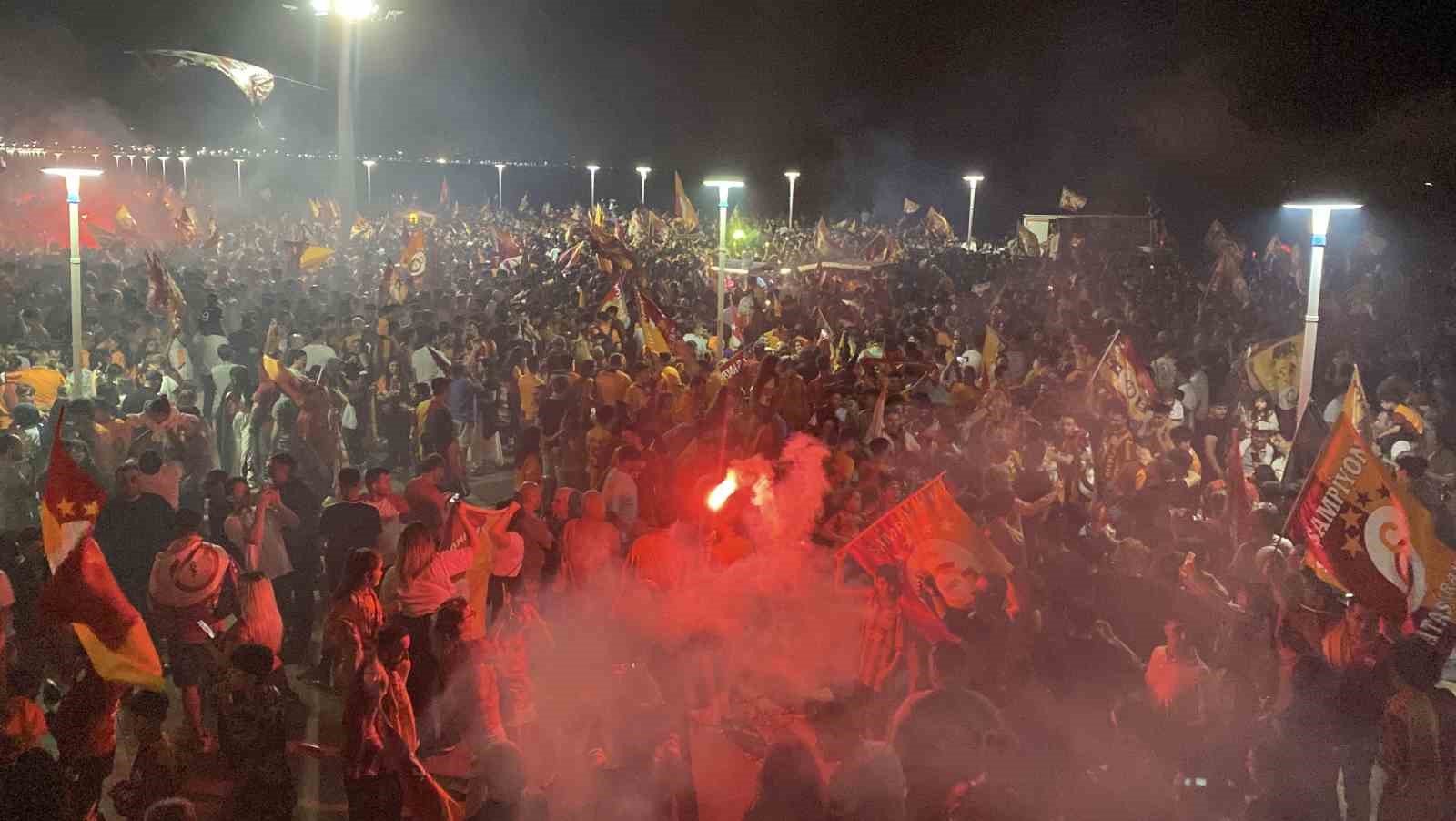 Galatasaray’ın şampiyonluğu Mersin’de coşkuyla kutlandı