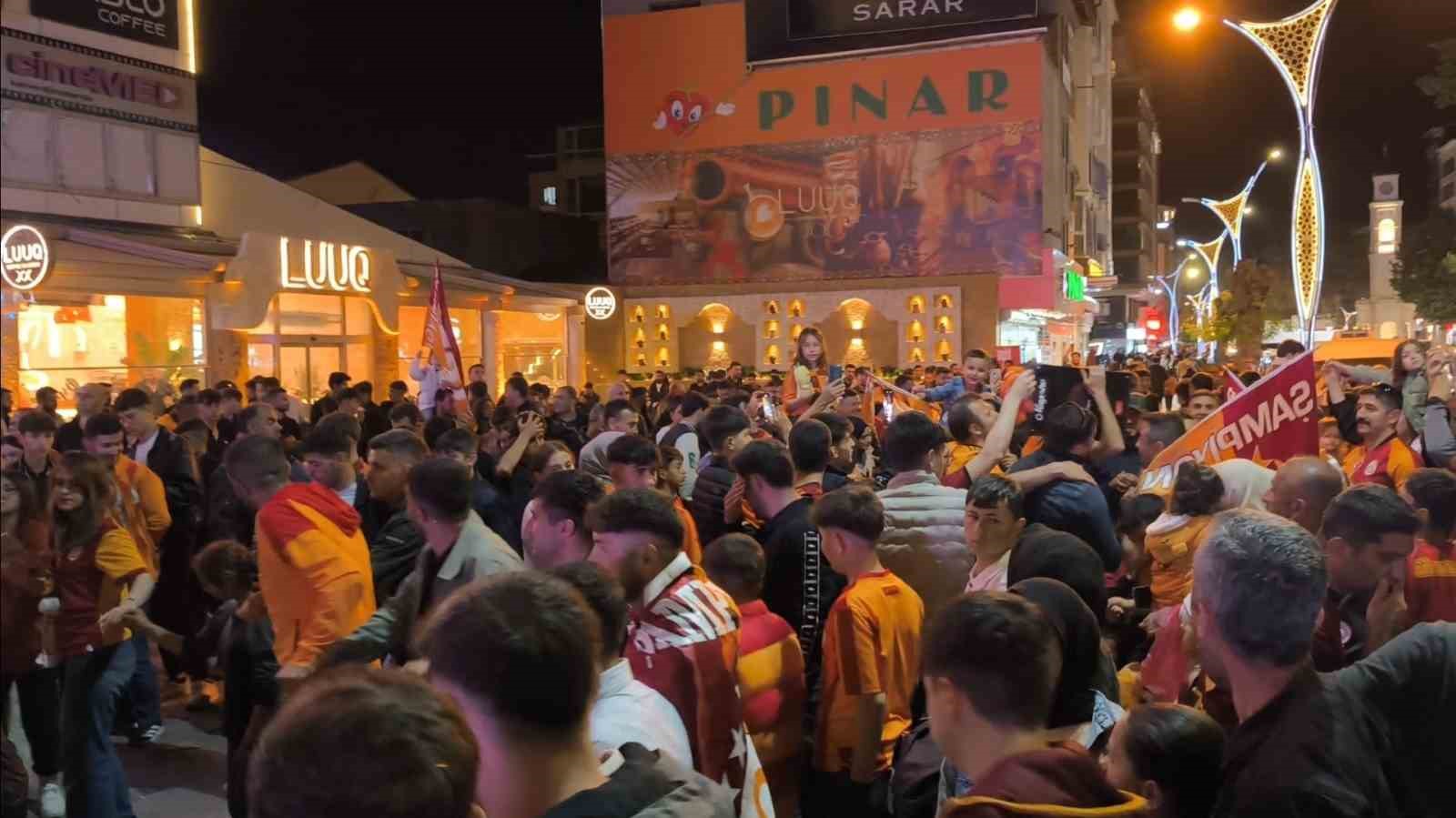 Tatvan’da Galatasaray şampiyonluğu coşkuyla kutlandı