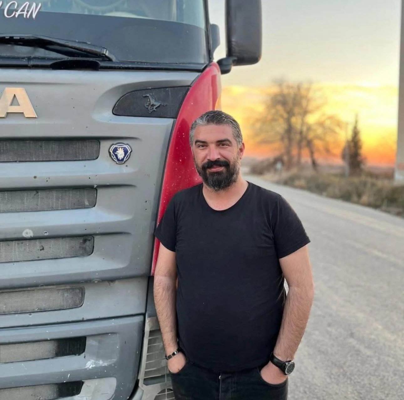 Sivas’ta tır devrildi: 2 ölü