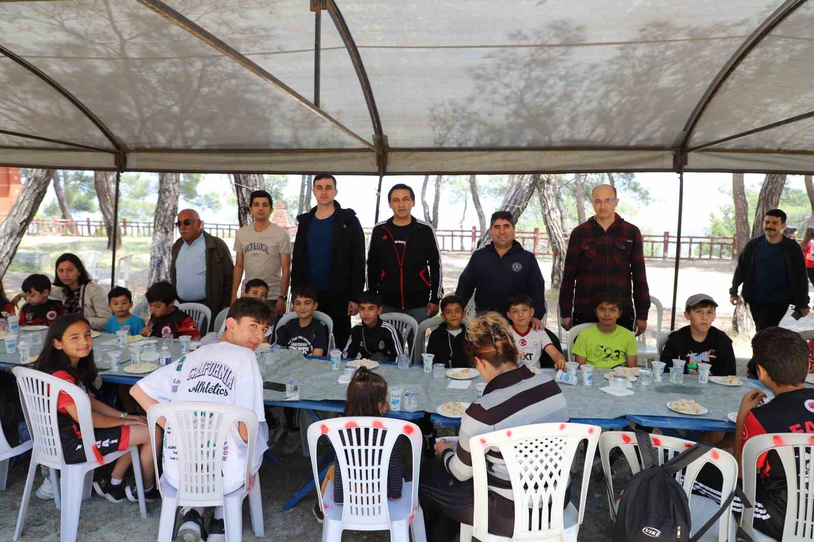 Selendi’de gençlik yürüyüşü yapıldı