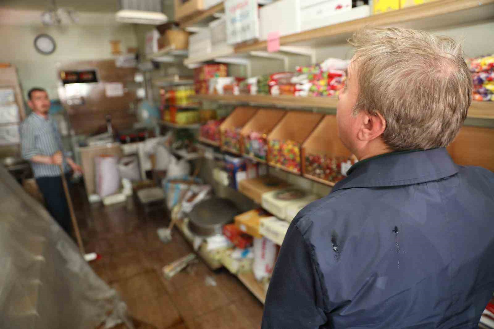 Vali Aydoğdu, Buğday Meydanı esnafına geçmiş olsun dileklerini iletti