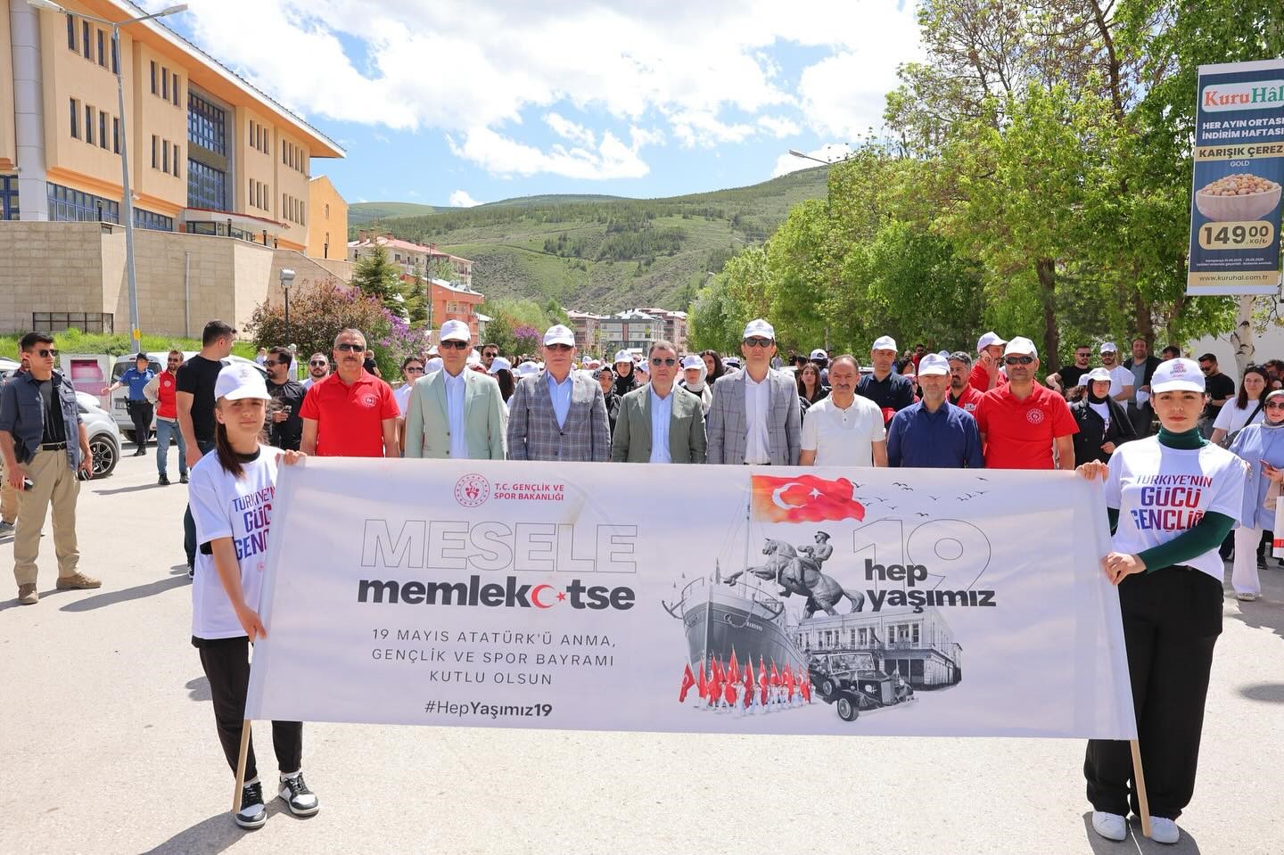 Bayburt’ta ‘Gençlik Yürüyüşü’ düzenlendi