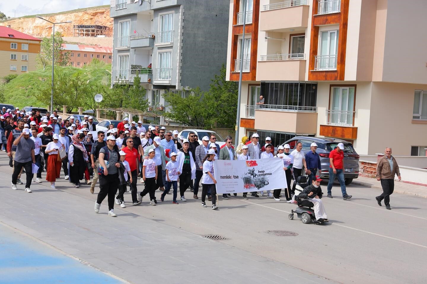 Bayburt’ta ‘Gençlik Yürüyüşü’ düzenlendi