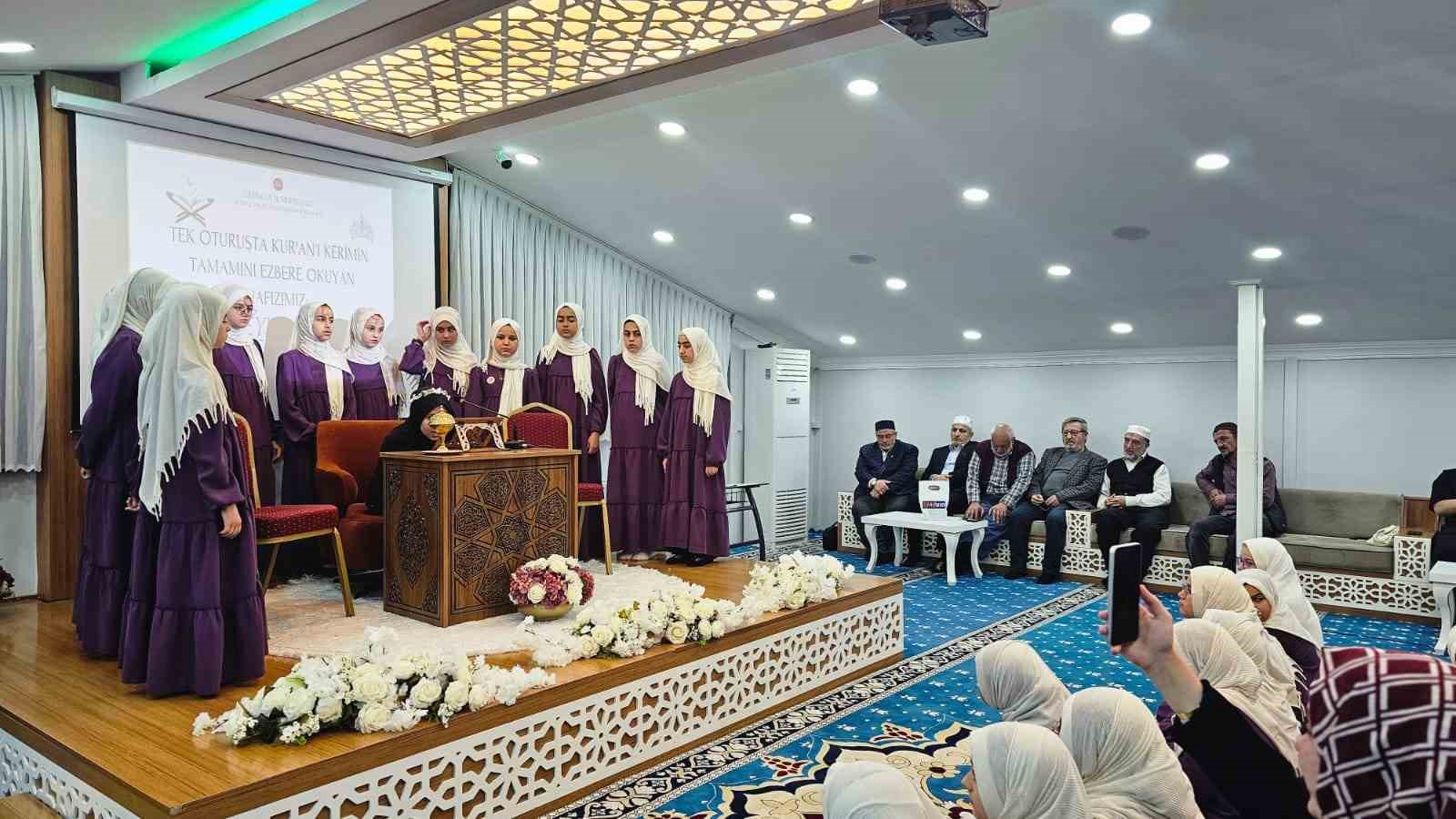 13 yaşında 1 g&uuml;nde hatim yaptı
