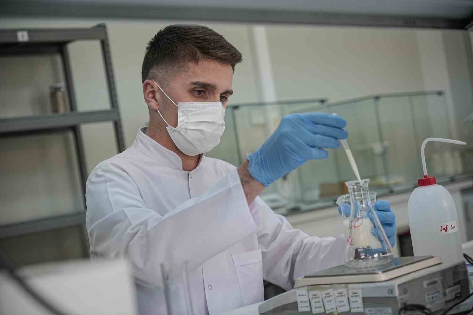 Mehmetçiğin içtiği sütten, yediği konserveye kadar hepsi bu laboratuvardan geçiyor