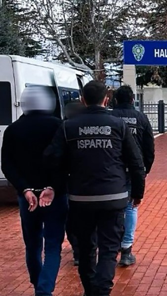 Isparta’da uyuşturucu operasyonu: 2 gözaltı