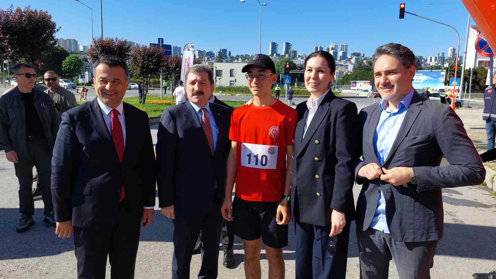 19 Mayıs Yarı Maratonu başladı
