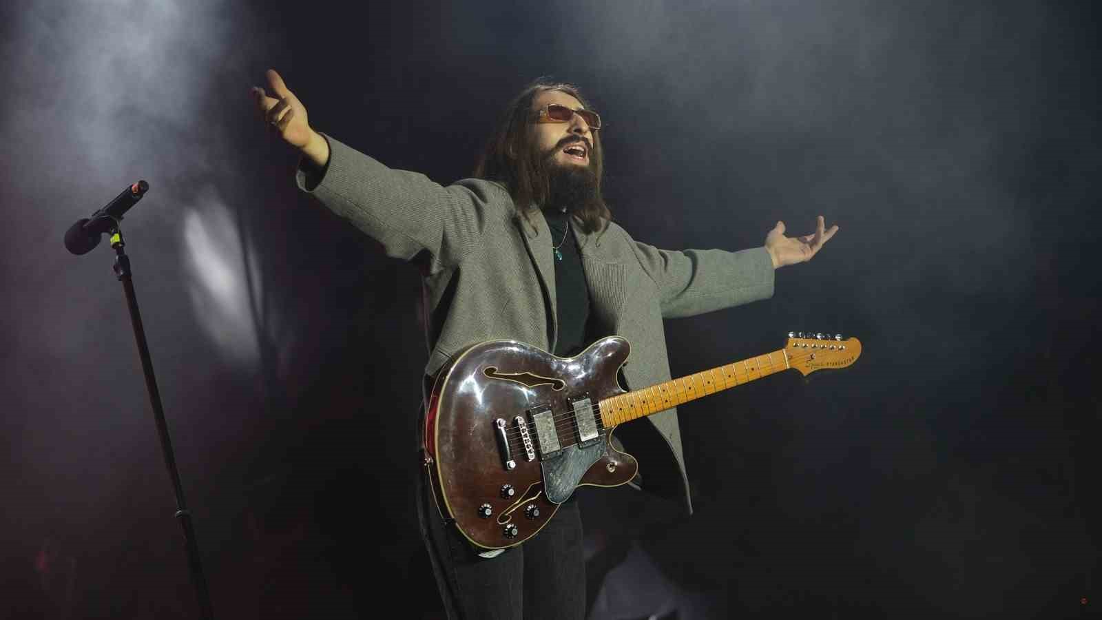 Kocaeli’de Emre Fel rüzgarı