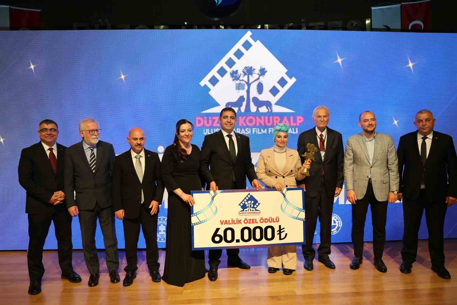 D&uuml;zce Konuralp Uluslararası Film Festivali &ouml;d&uuml;lleri sahiplerini buldu
