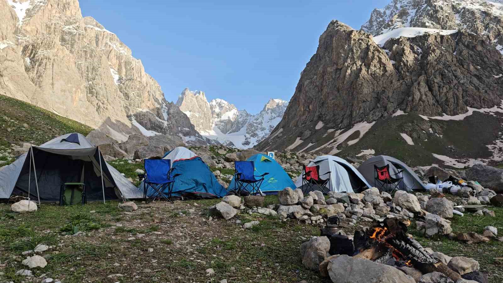 Cennet ve Cehennem Vadisi’nde kamp dönemi başladı
