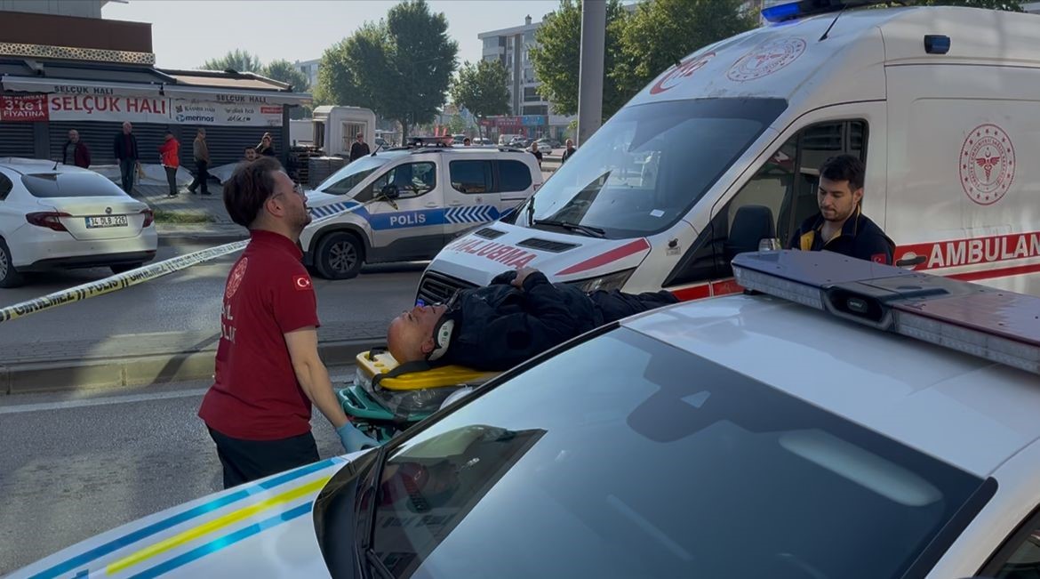 Bursa&rsquo;da kadına şiddet ihbarından dönen polis aracı takla attı: 2&rsquo;si polis 4 yaralı