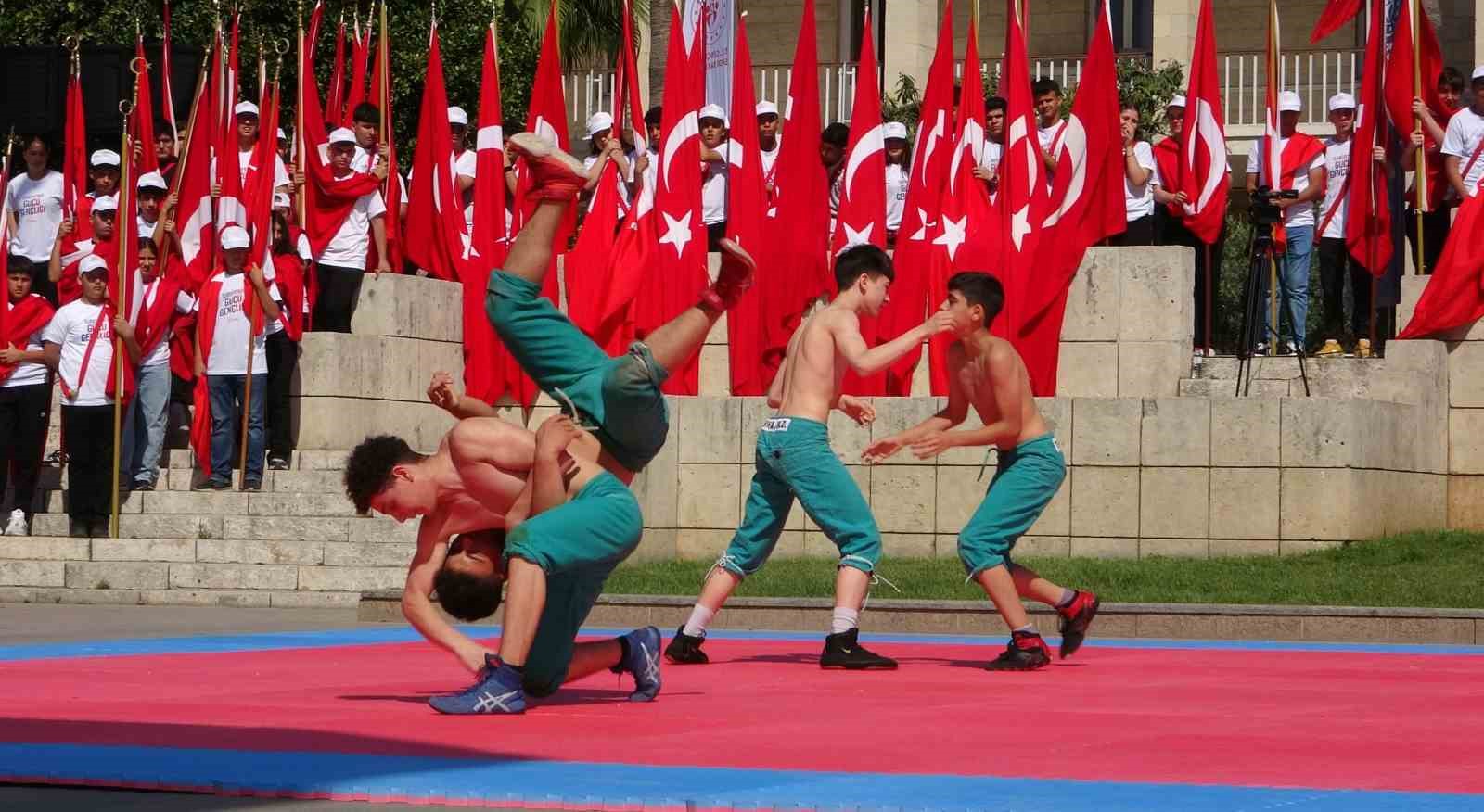 Mersin’de 19 Mayıs coşkuyla kutlandı