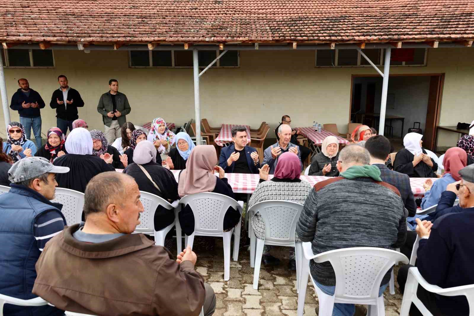 Hıdırellez şenliklerinde Vali Ayg&ouml;l vatandaşlarla buluştu
