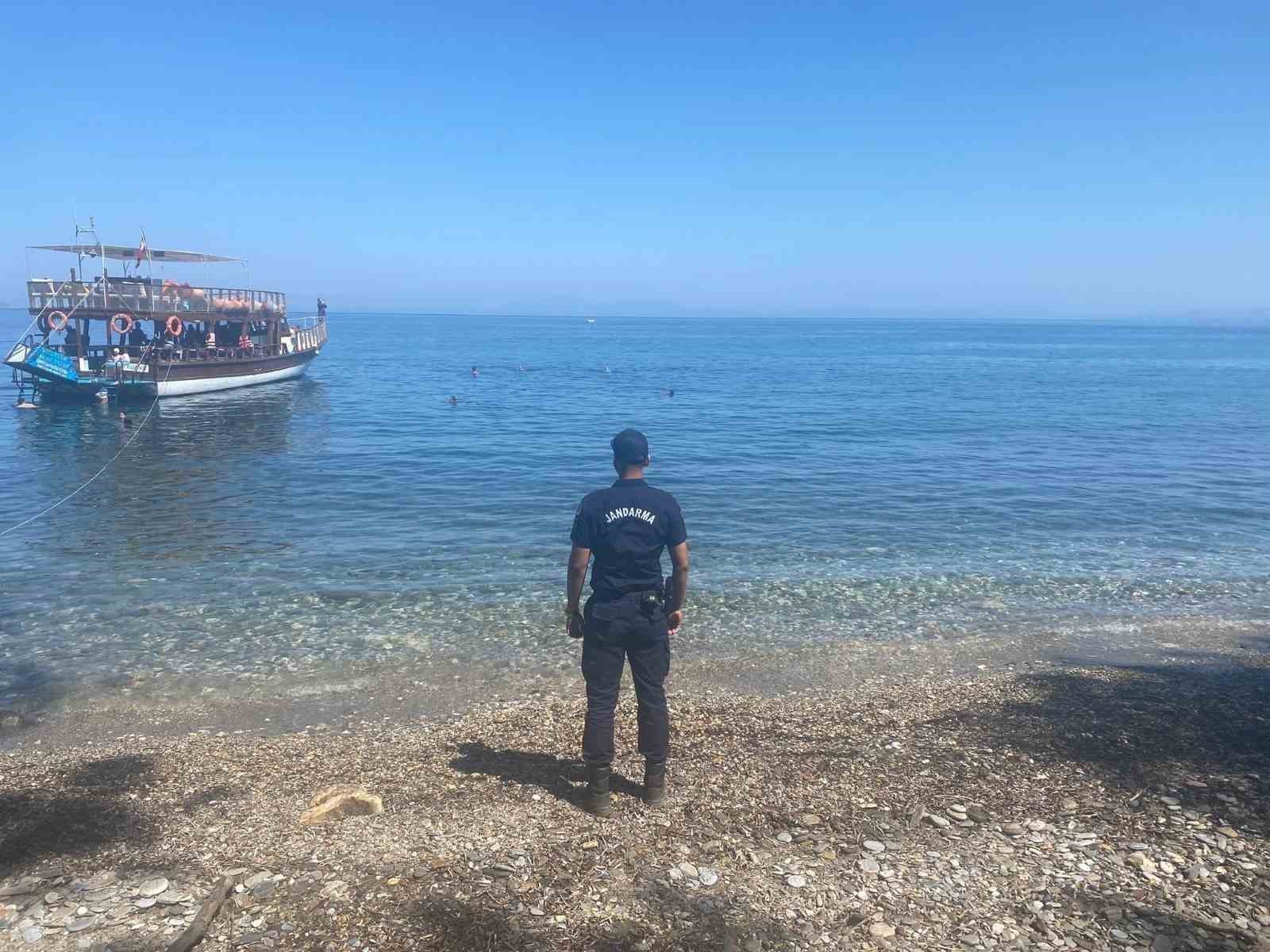 Kuşadası Milli Parkı’nda yasaklı alana giren 8 kişiye cezai işlem uygulandı