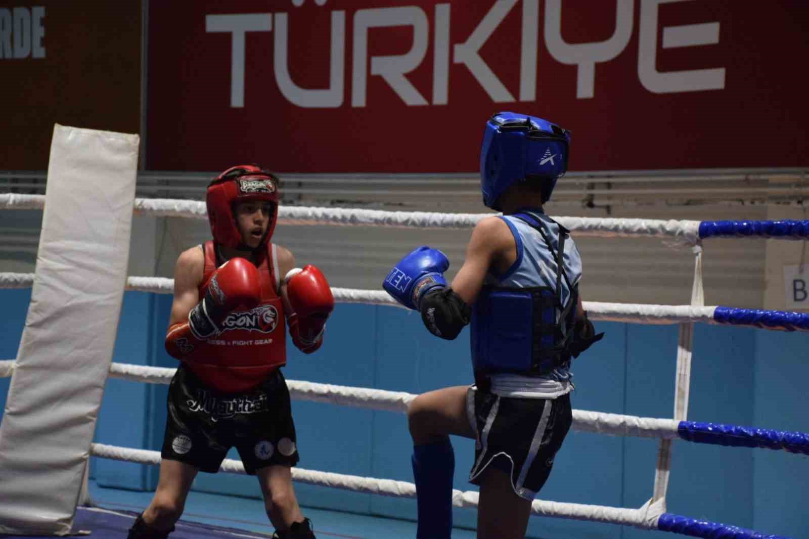 Muay Thai yarışmaları 47 ilden 400 sporcunun katılımıyla başladı
