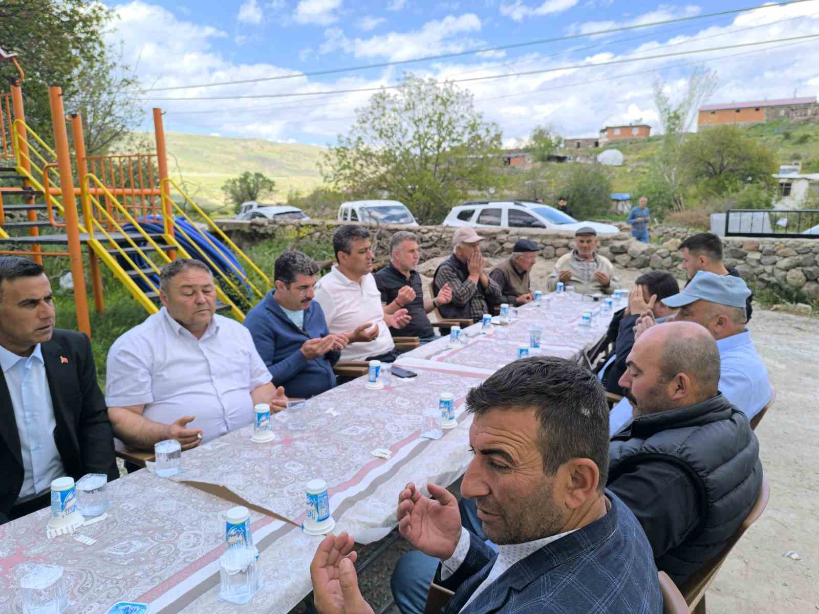 Karahallı köyünde yağmur duası yapıldı