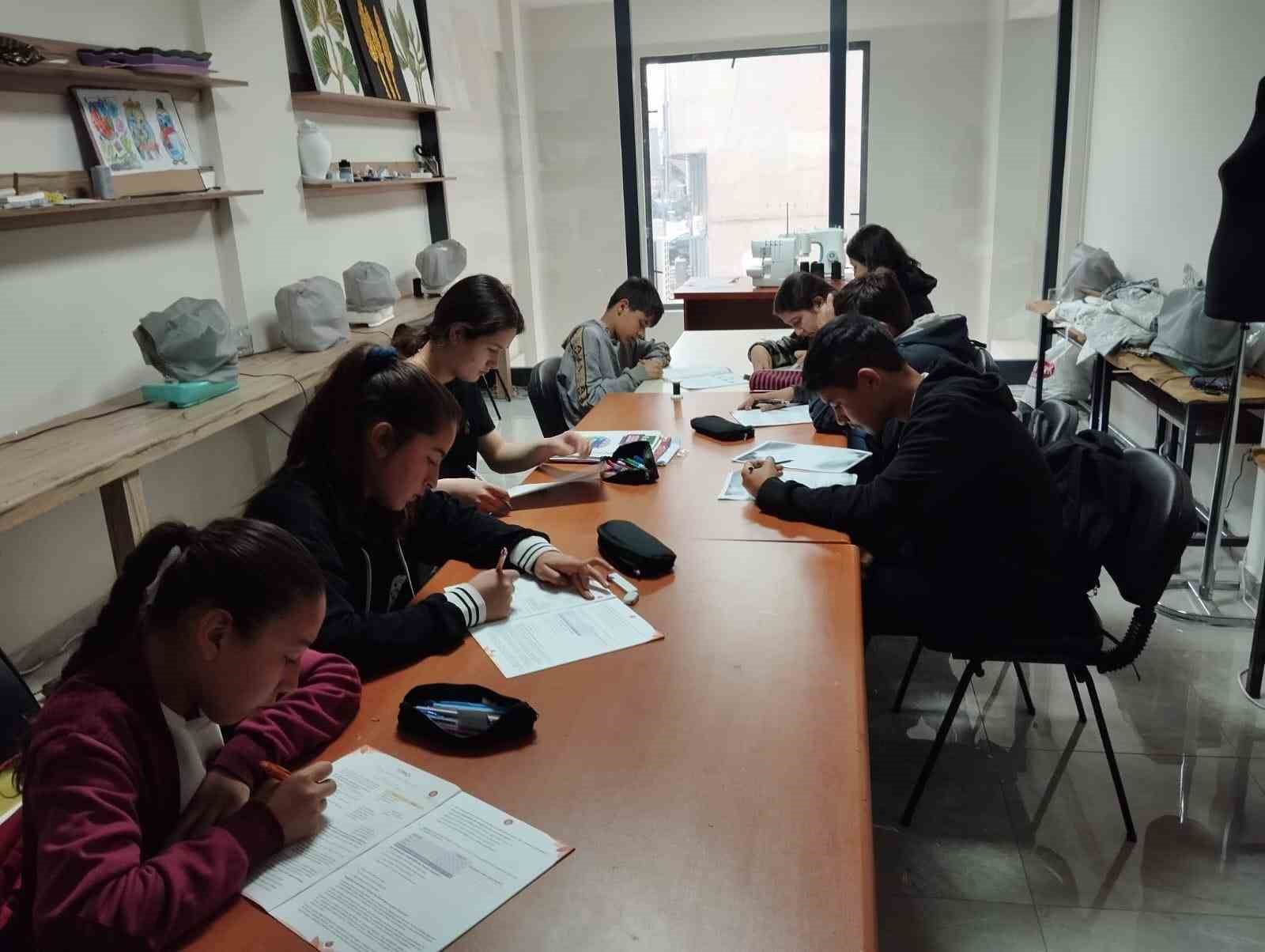 Karacasu’da LGS öğrencilerine etüt desteği