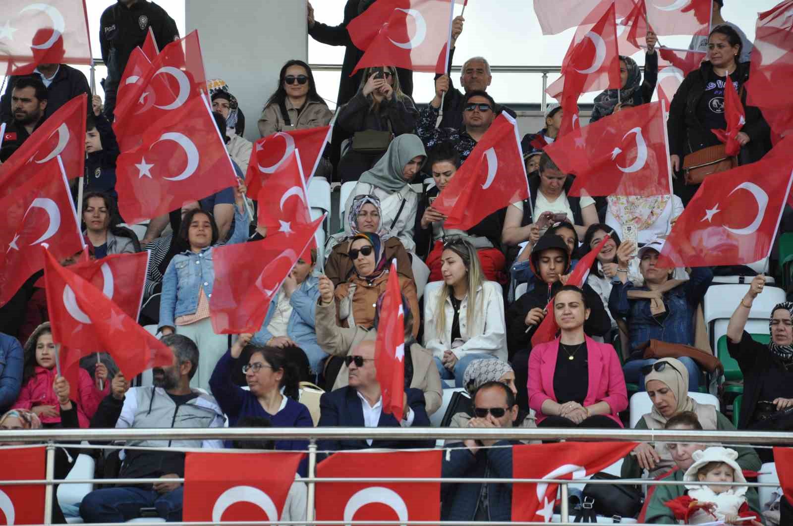 Kars’ta 19 Mayıs coşkuyla kutlandı