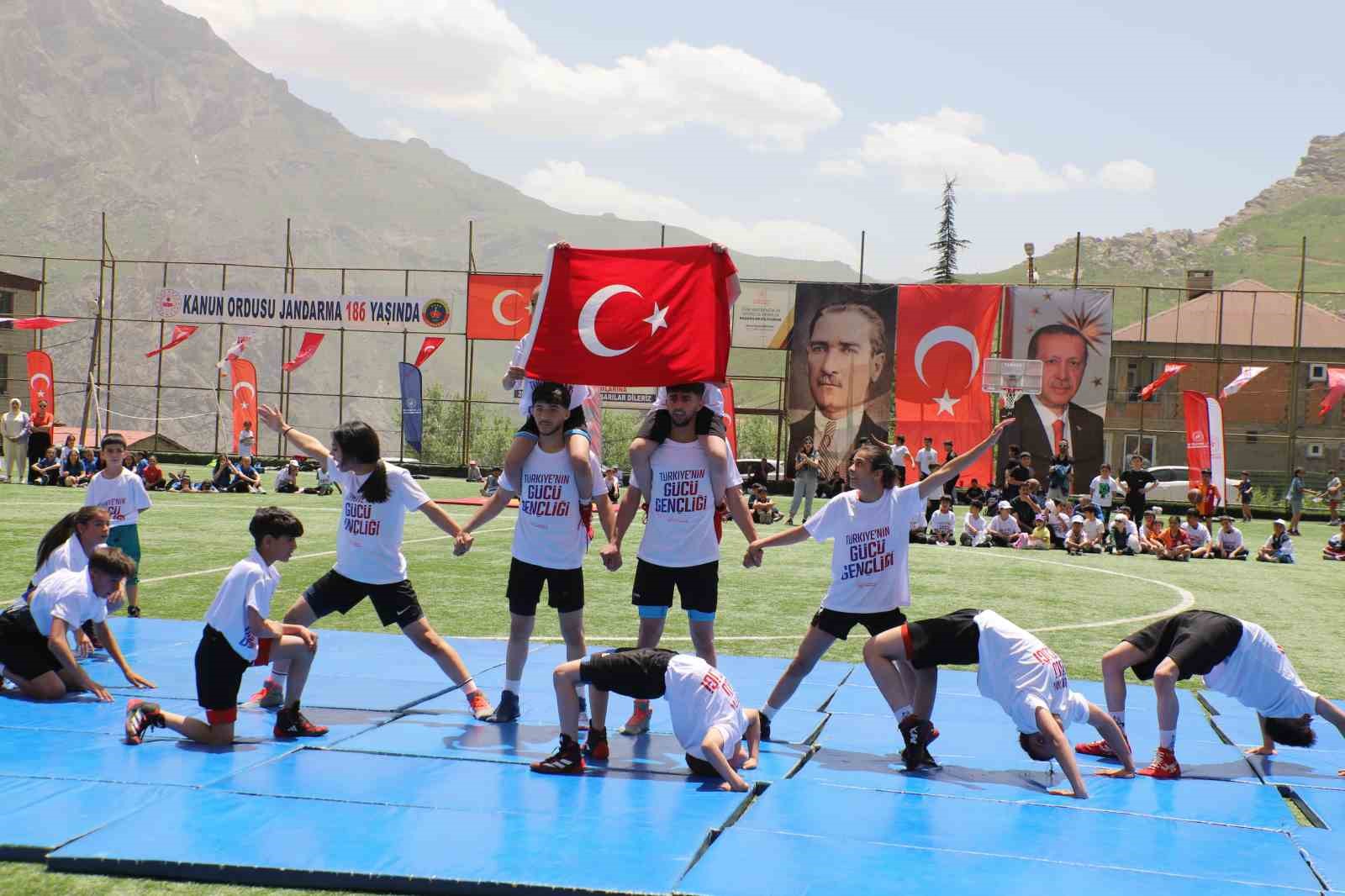 Hakkâri’de 19 Mayıs coşkusu