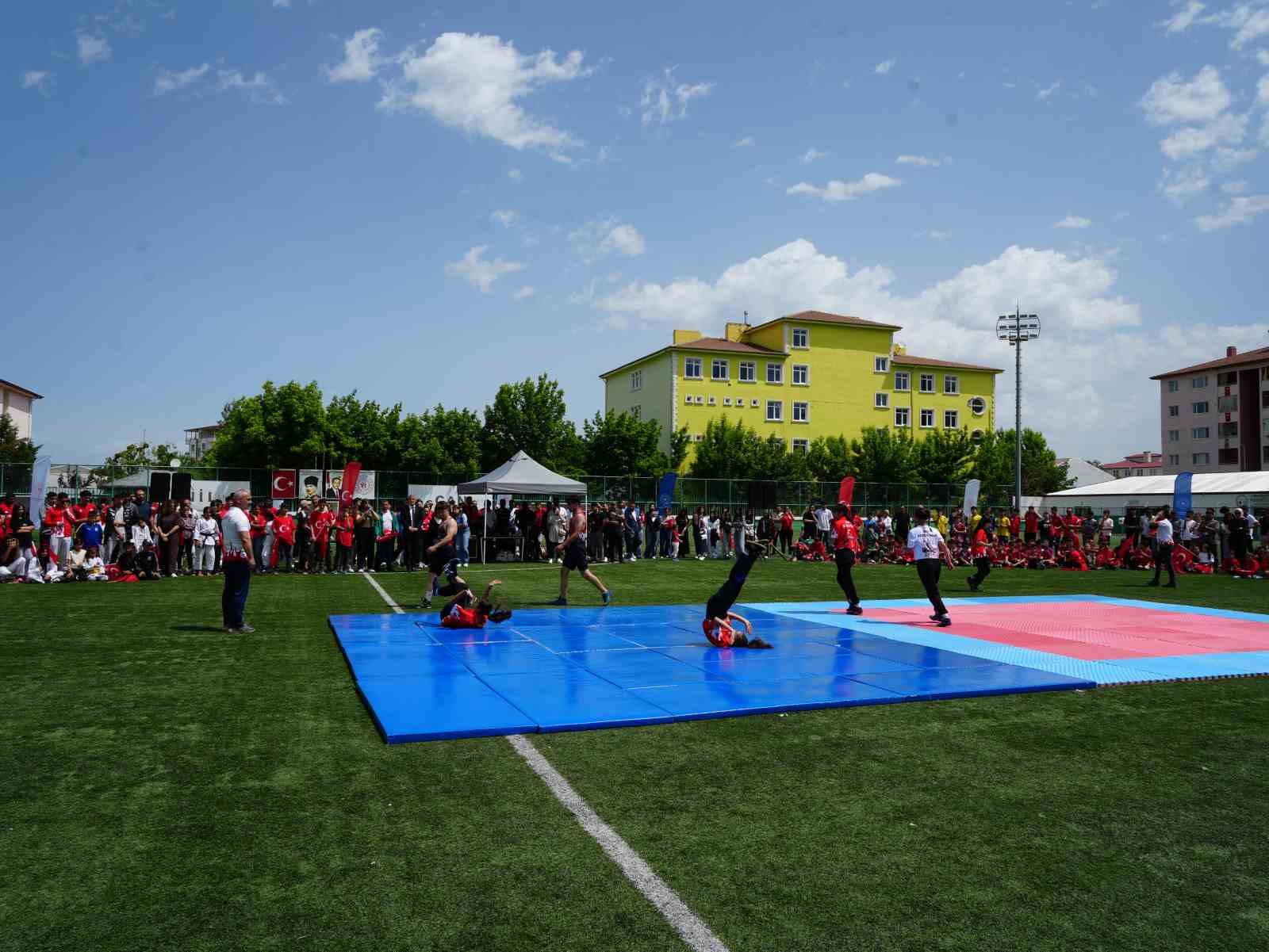 Iğdır&rsquo;da 19 Mayıs coşkuyla kutlandı
