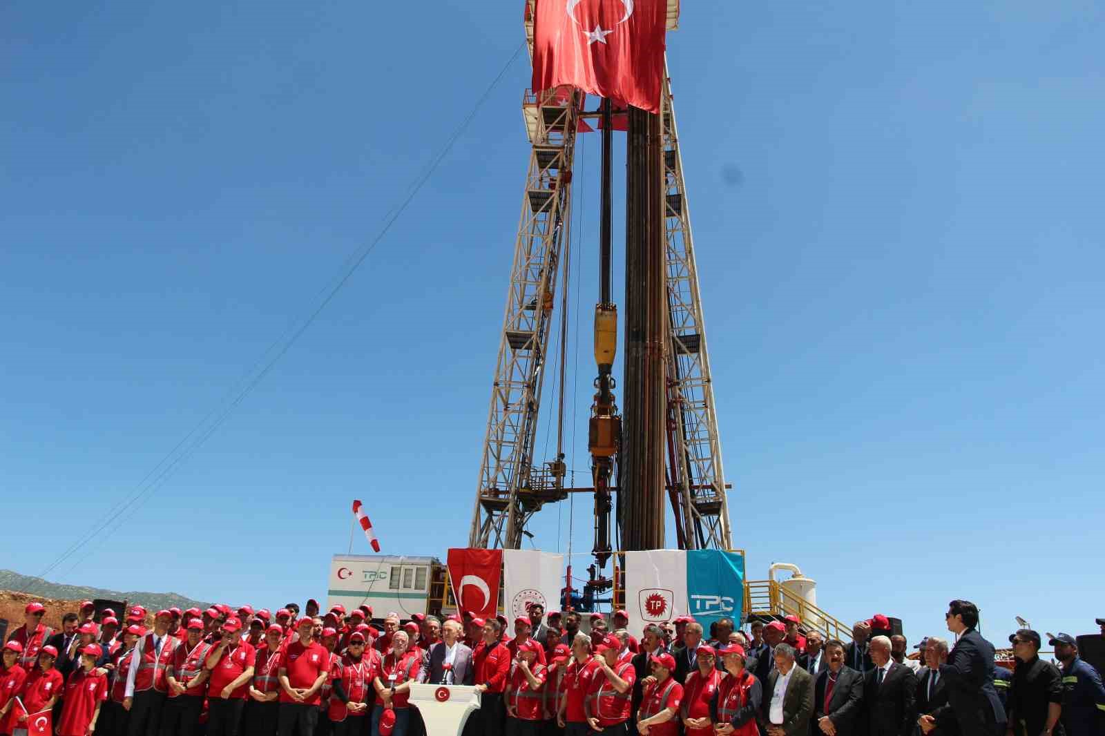 TBMM Başkanı Kurtulmuş: "Bu dağlarda artık kardeşlik türküleri söylenecek"
