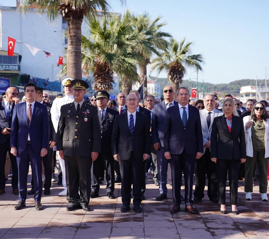 Ayvalık&rsquo;ta 19 Mayıs coşkusu t&ouml;renle kutlandı
