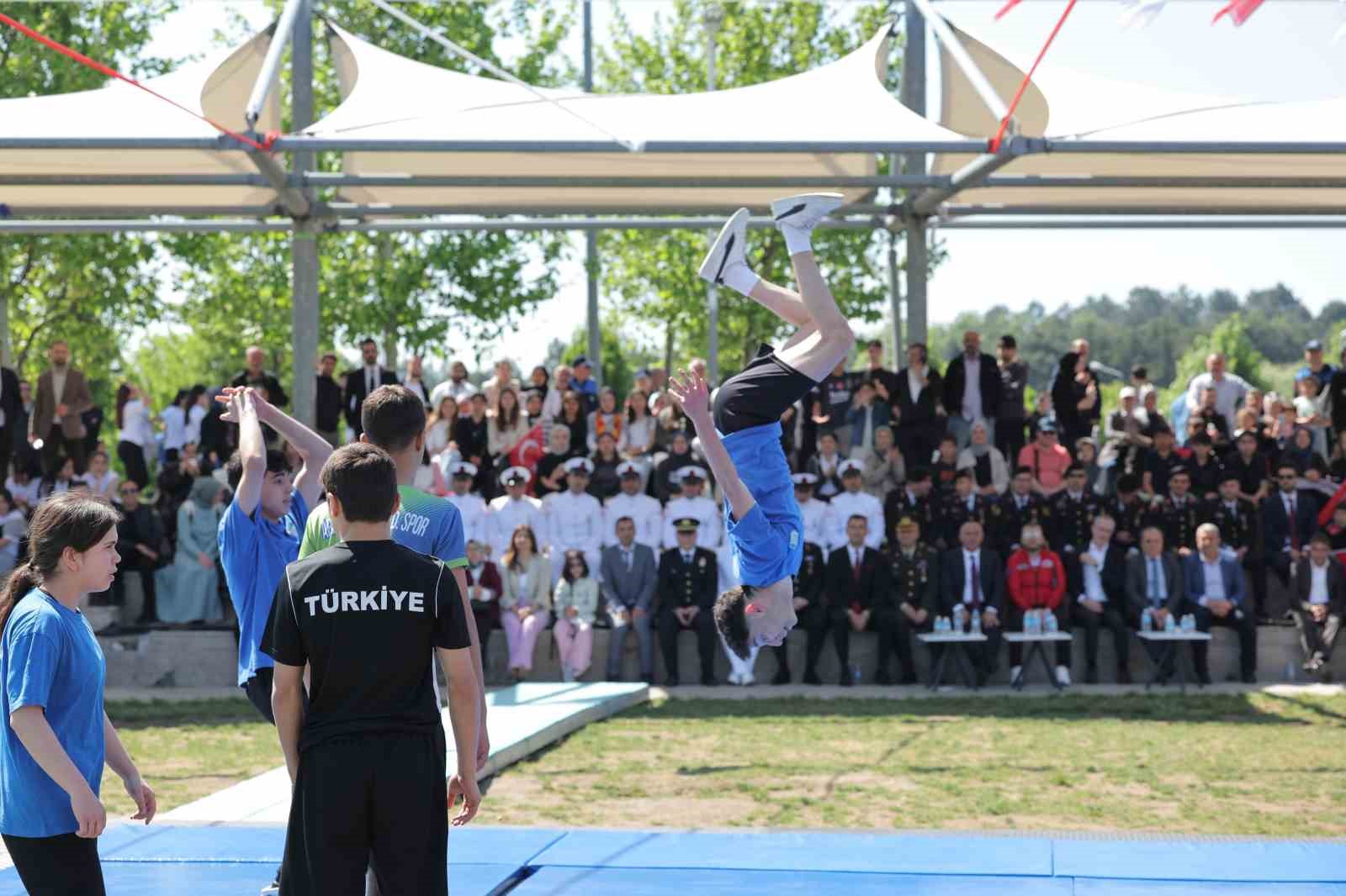 Arnavutköy’de 19 Mayıs Gençlik ve Spor Bayramı coşkuyla kutlandı