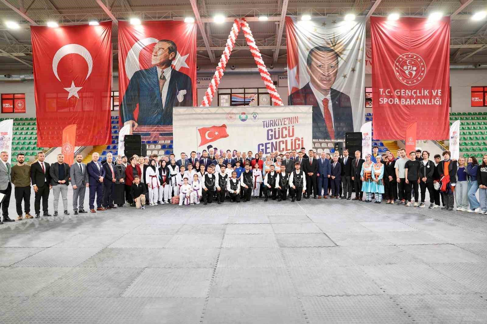 Rize’de 19 Mayıs Atatürk’ü Anma Gençlik ve Spor Bayramı etkinlikleri