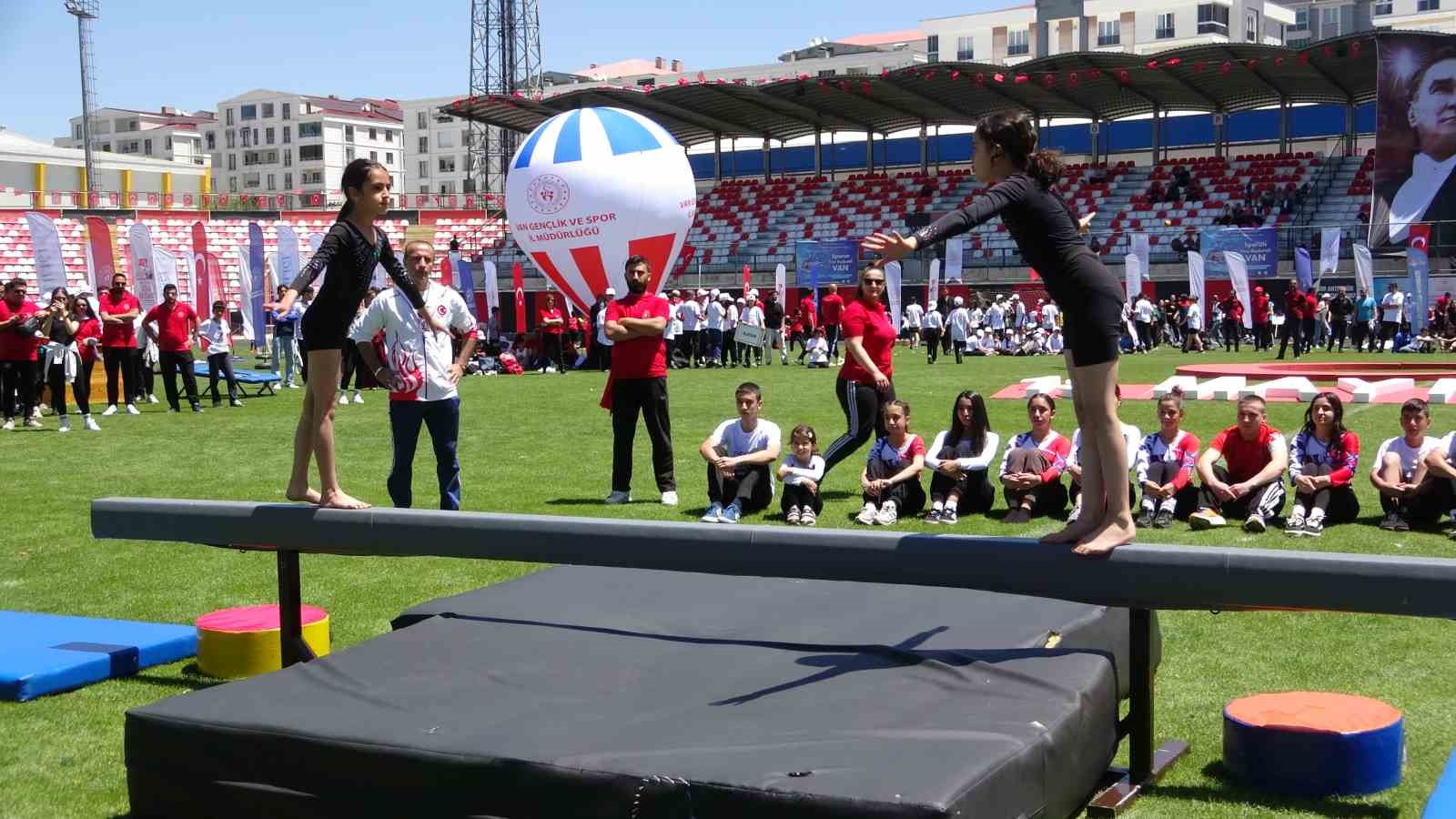 Van’da 19 Mayıs coşkuyla kutlandı