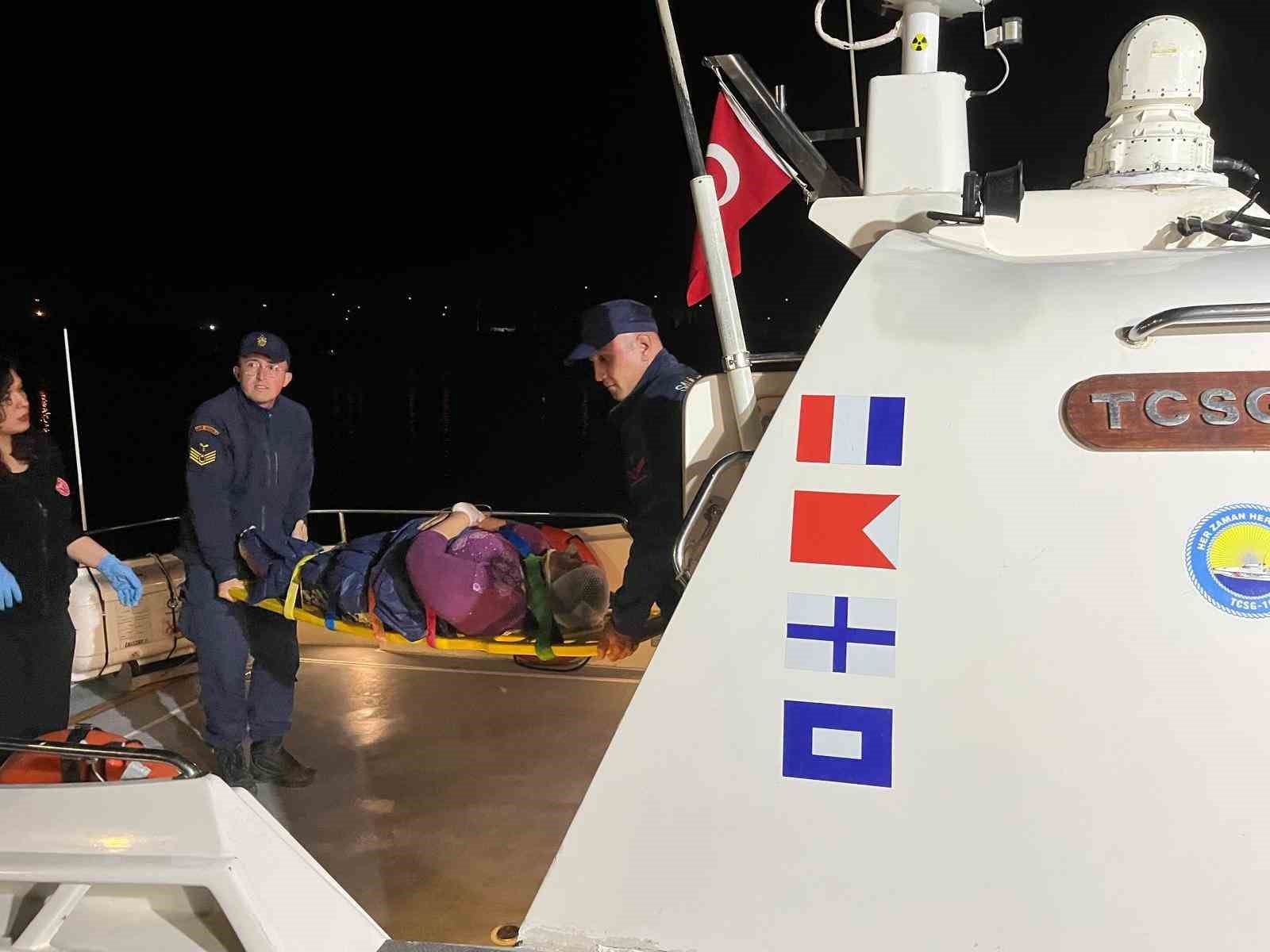 Çanakkale’de rahatsızlanan iki hastanın tıbbi tahliyesi Sahil Güvenlik ekiplerince gerçekleştirildi