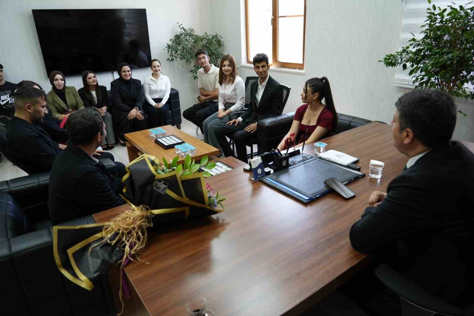 Gen&ccedil;lik meclisinden başkan Tutdere&rsquo;ye 19 Mayıs ziyareti
