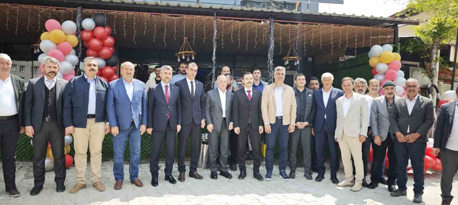 Protokol açılışta buluştu