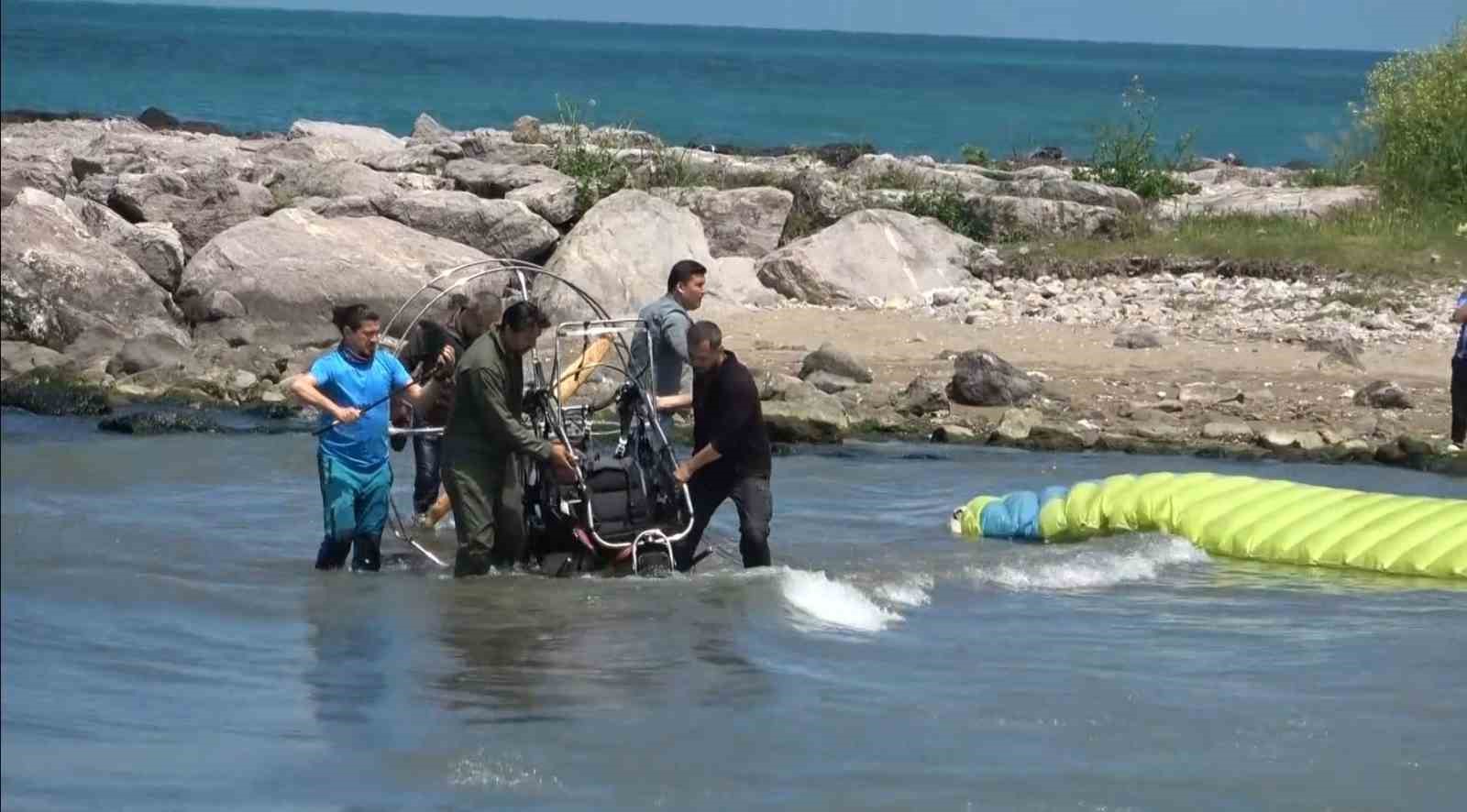 Giresun’da 19 Mayıs gösterisinde paramotor kazası: 1 yaralı