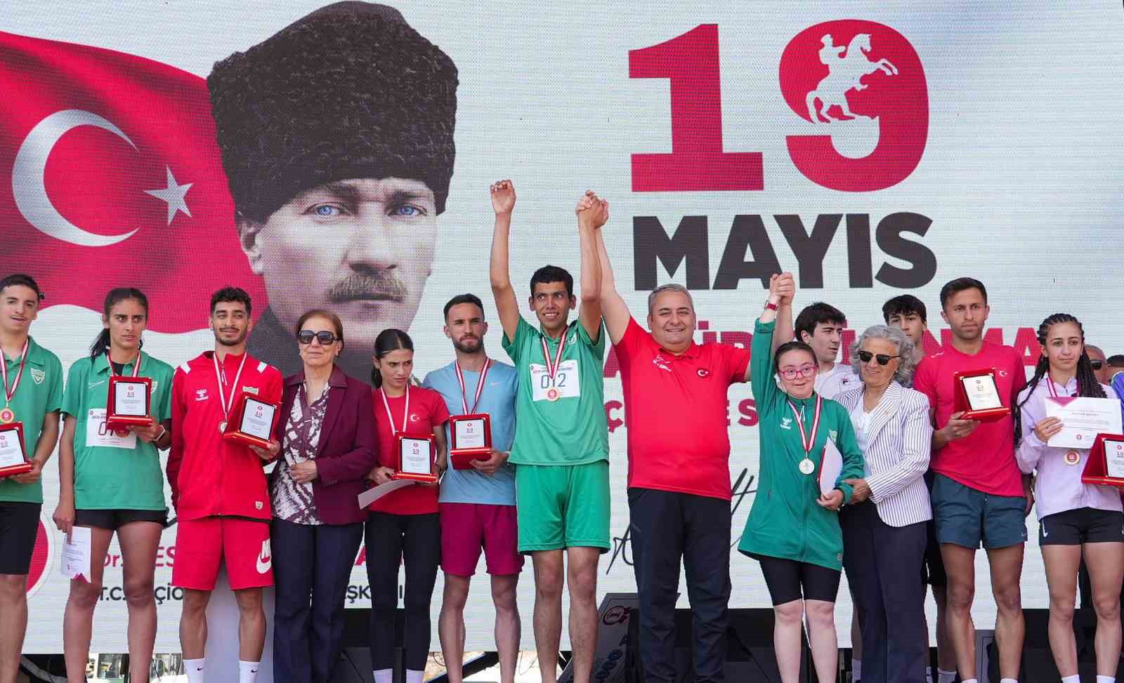 Ke&ccedil;i&ouml;ren Belediyesi&rsquo;nden &lsquo;1919 metrelik&rsquo; Atat&uuml;rk Koşusu
